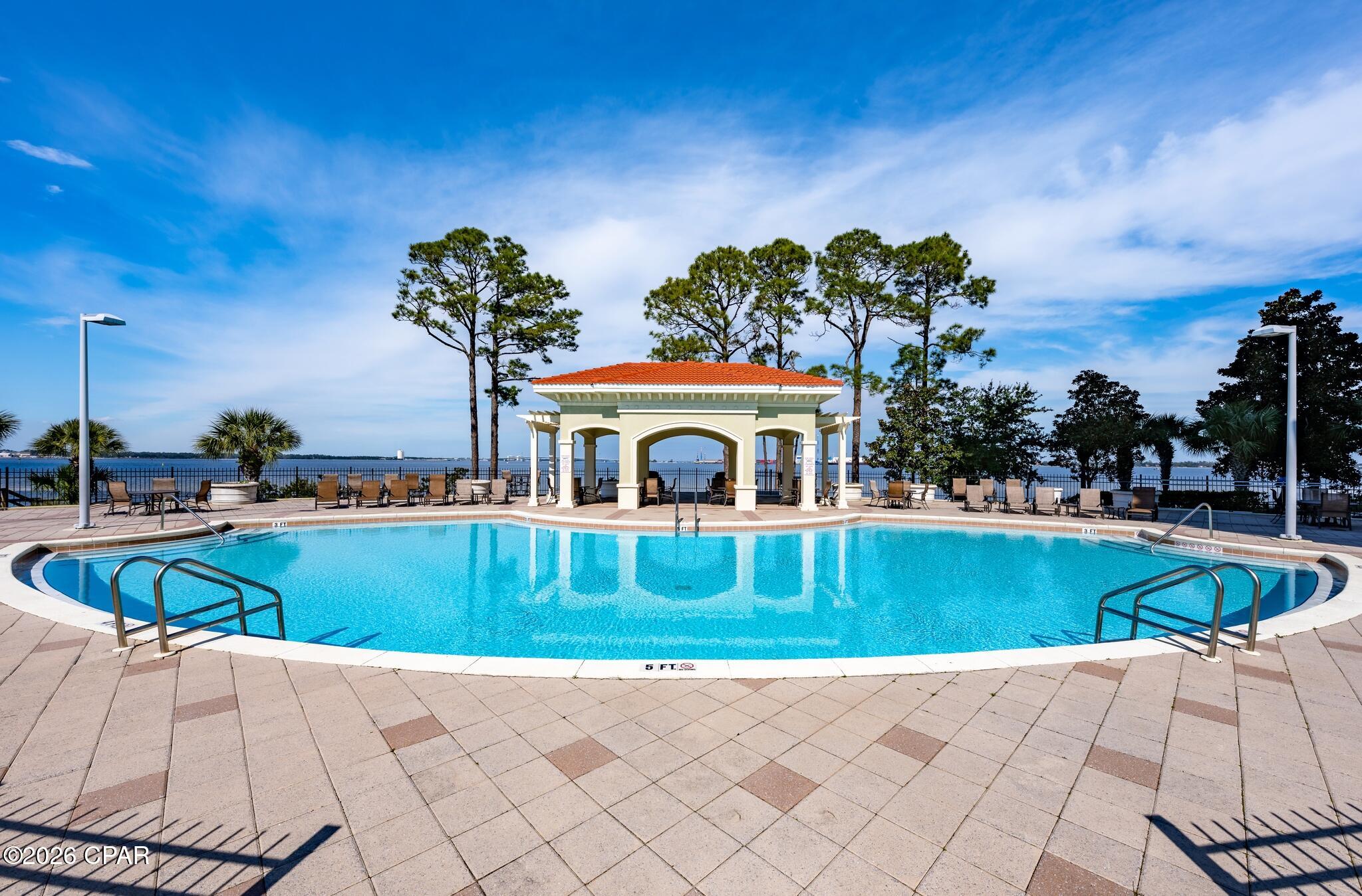 2400 Grandiflora Boulevard E404