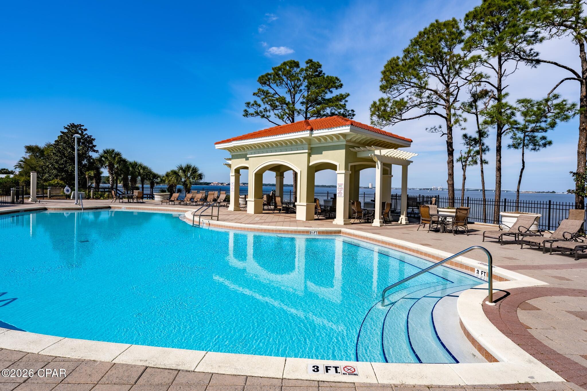 2400 Grandiflora Boulevard E404