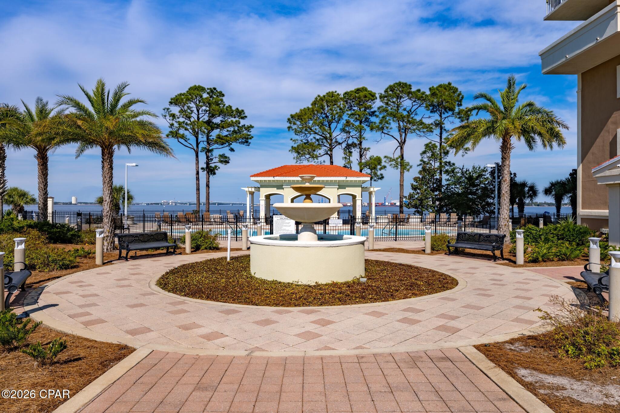 2400 Grandiflora Boulevard E404