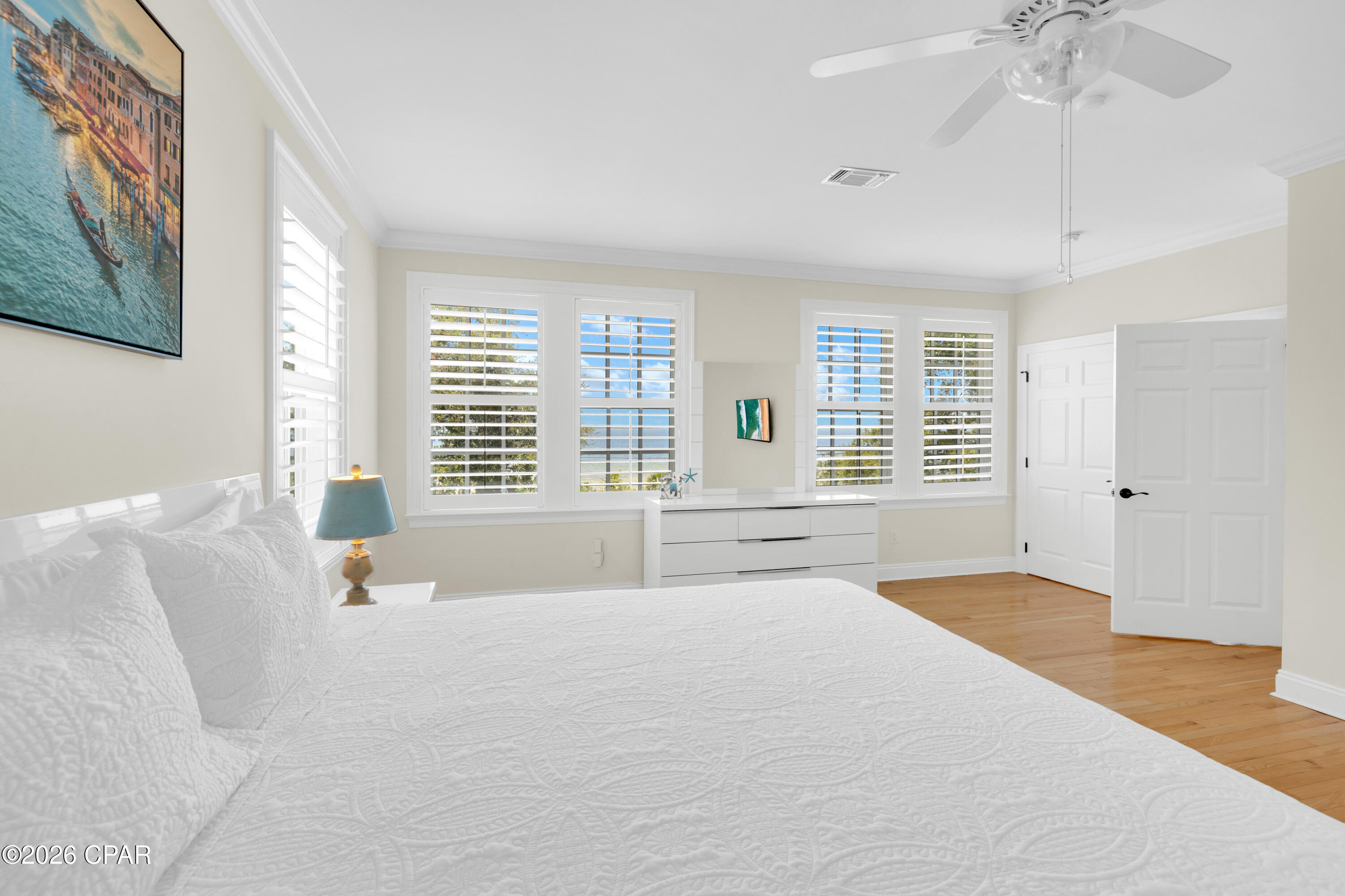 900 W Beach Drive