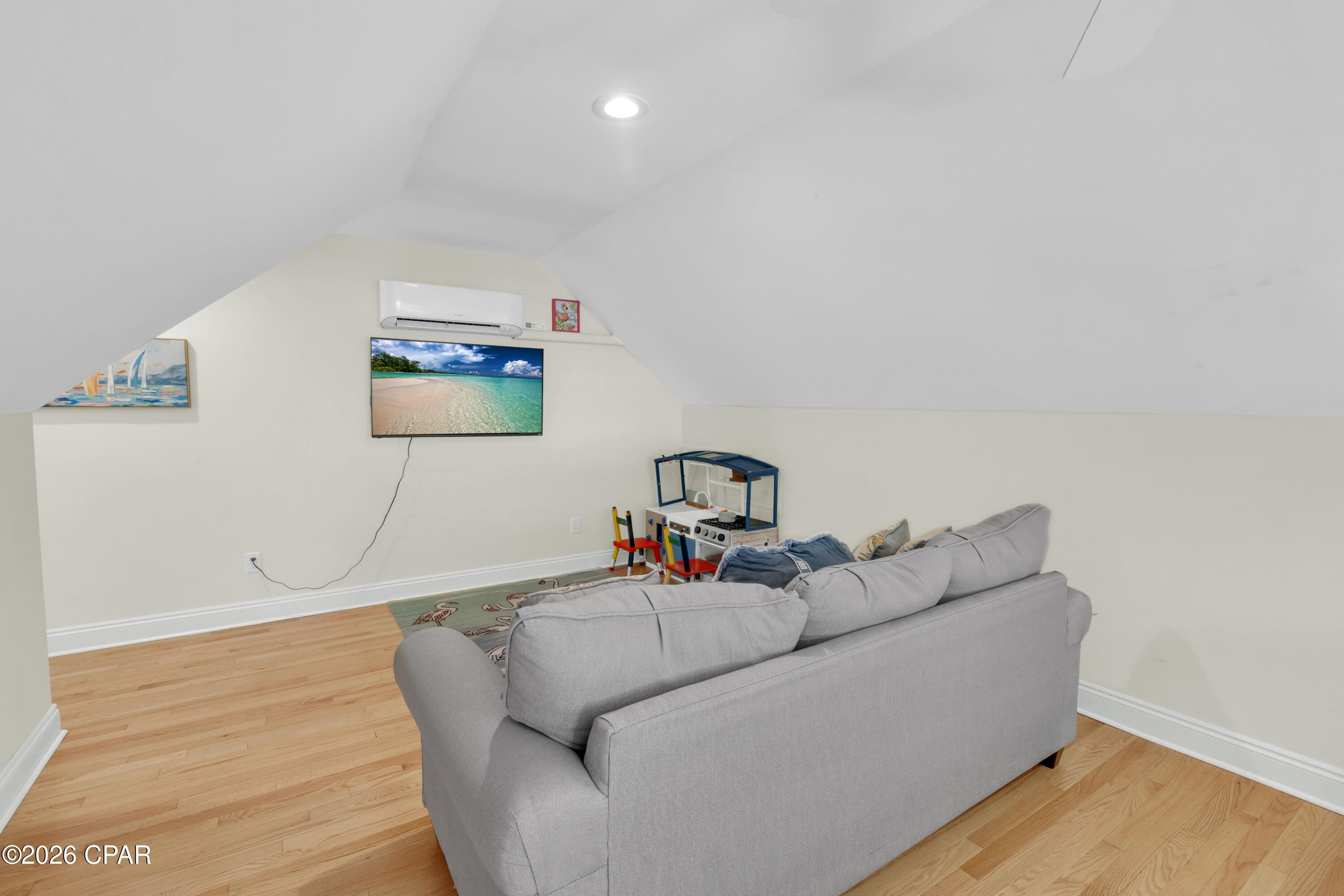 900 W Beach Drive