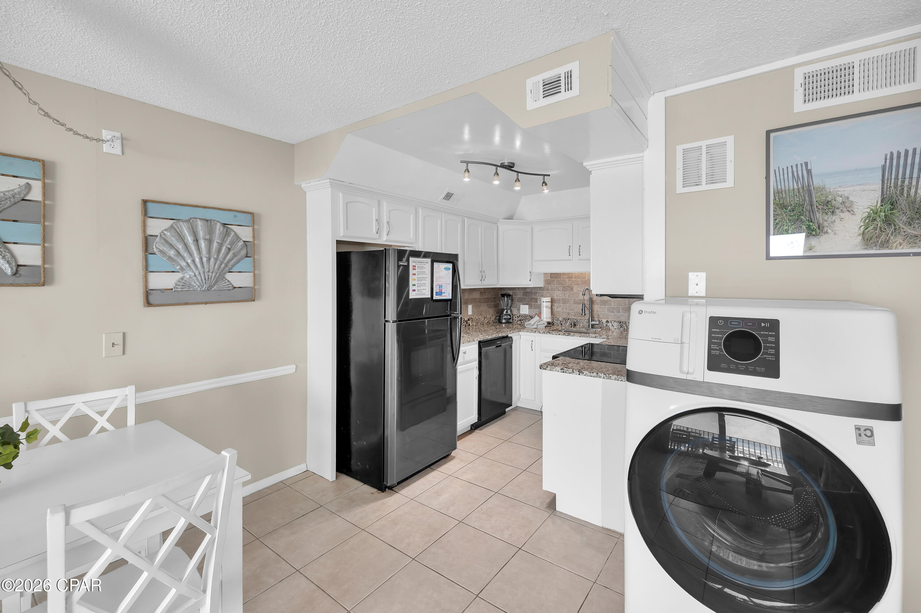 8743 Thomas Drive 418