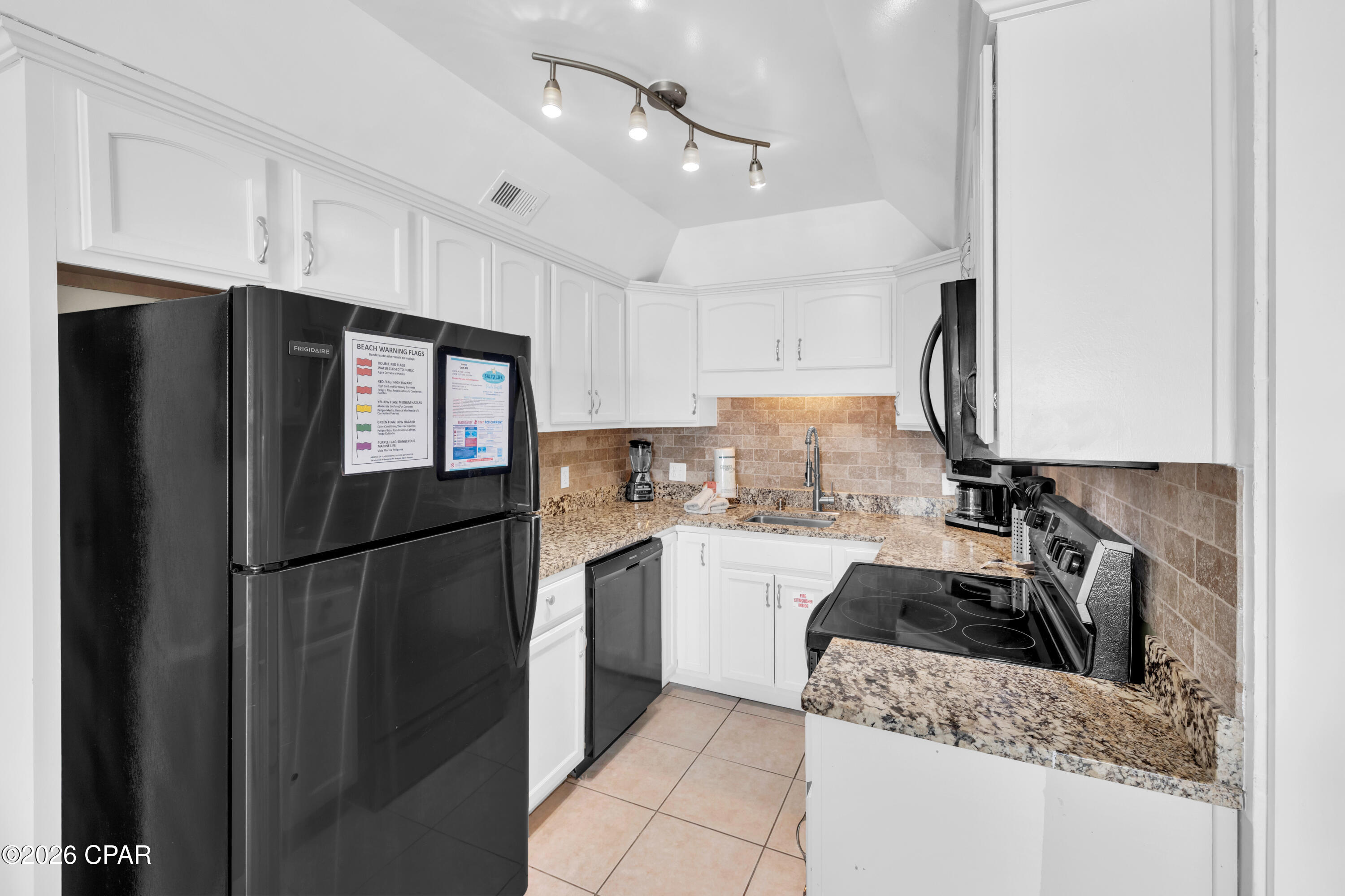 8743 Thomas Drive 418
