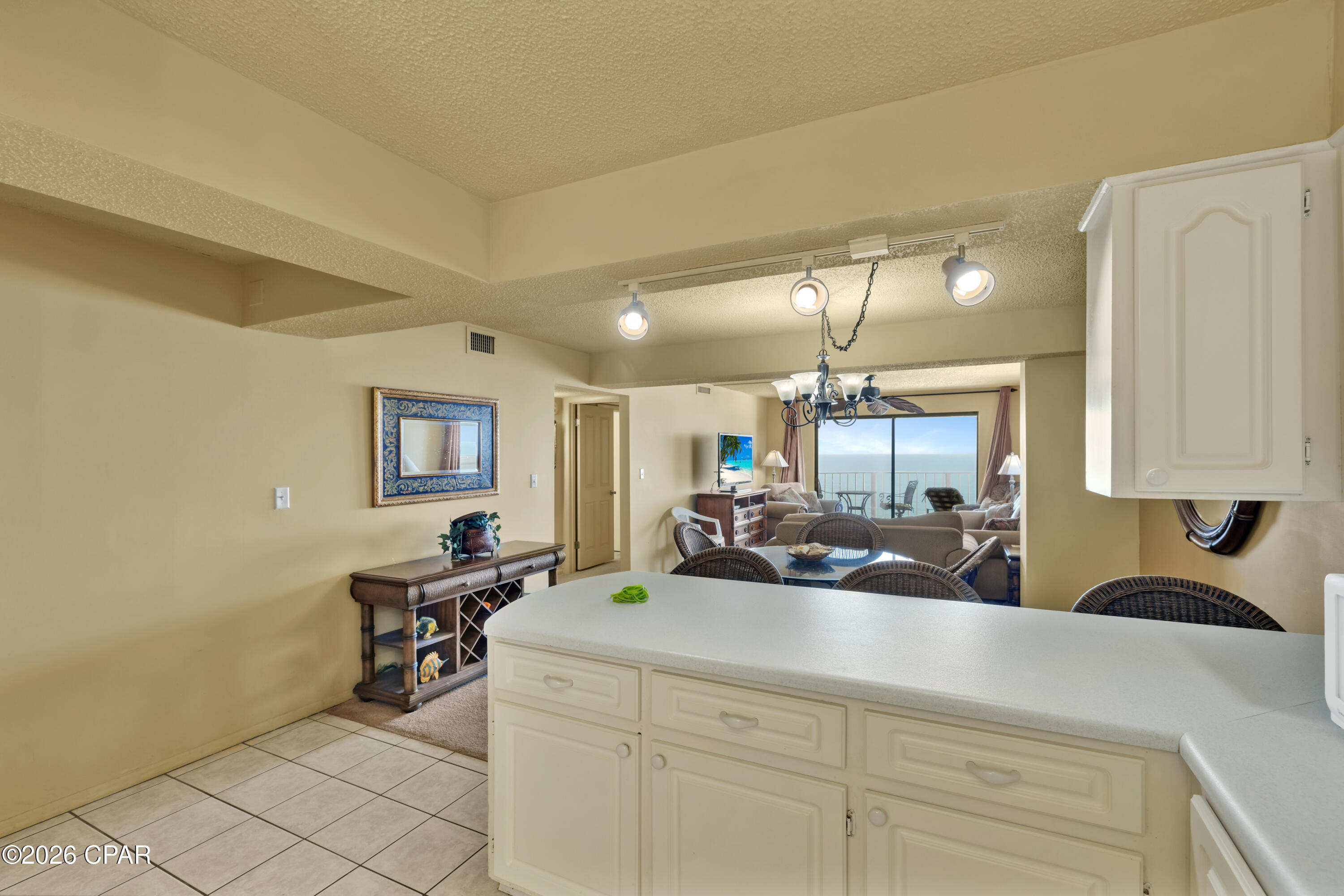 5801 Thomas Drive 1305