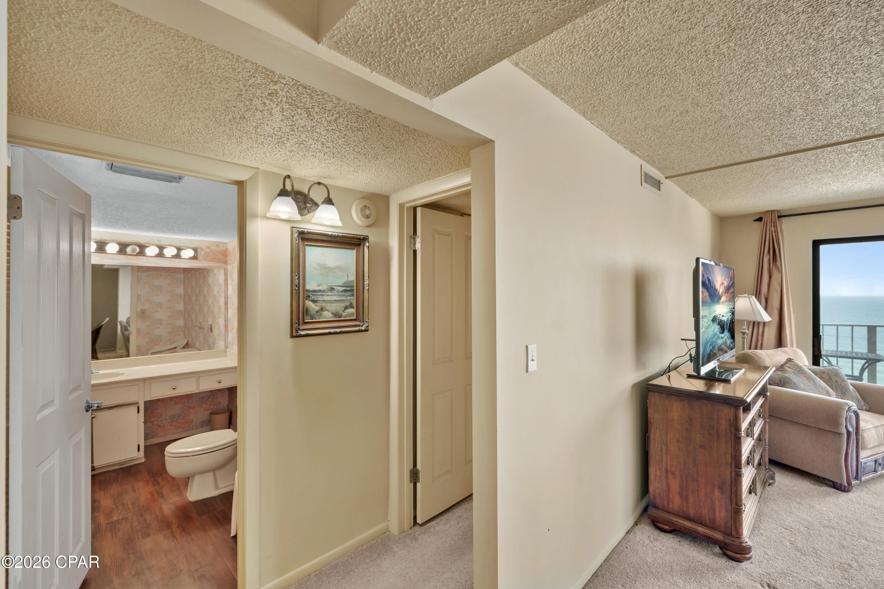 5801 Thomas Drive 1305