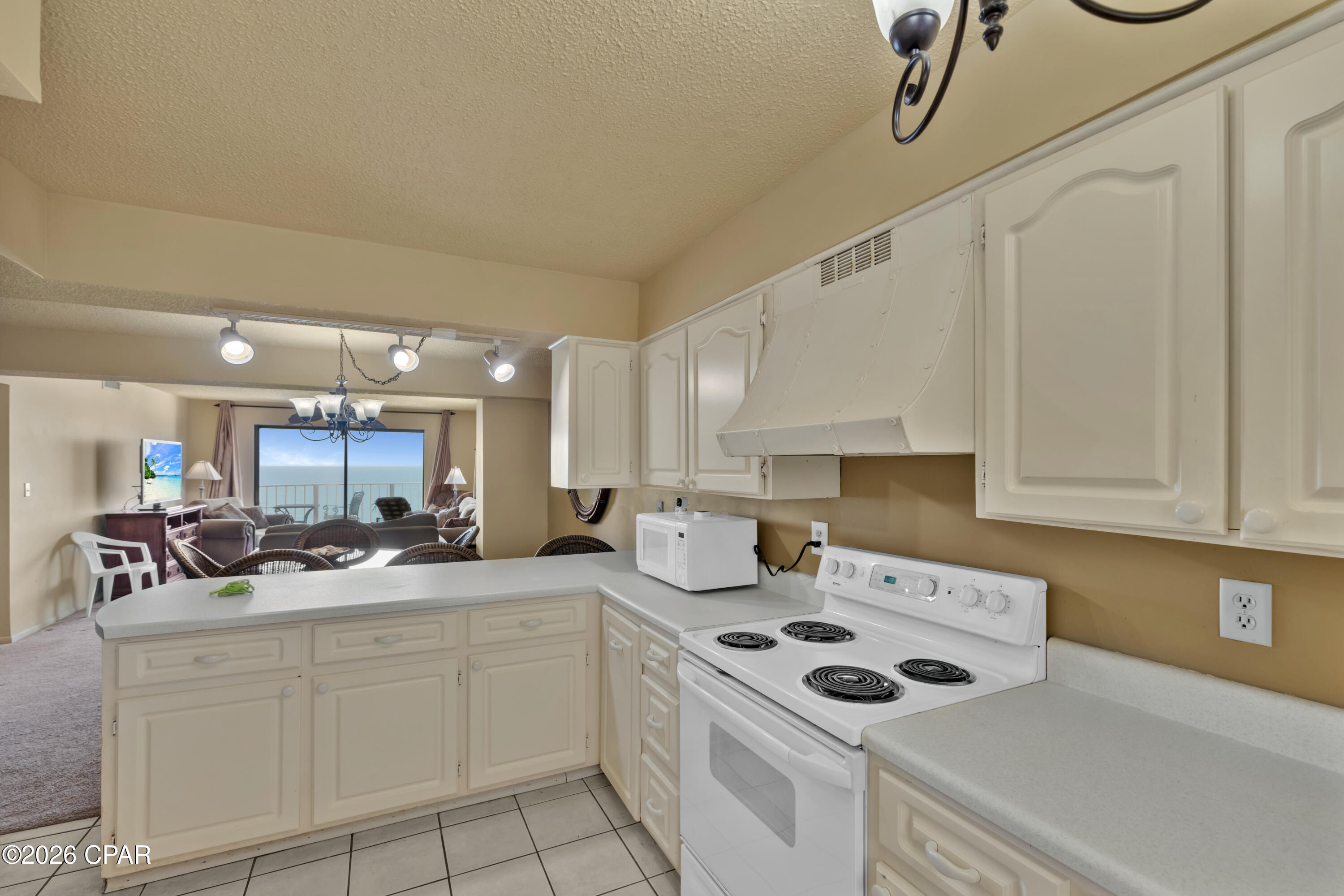 5801 Thomas Drive 1305