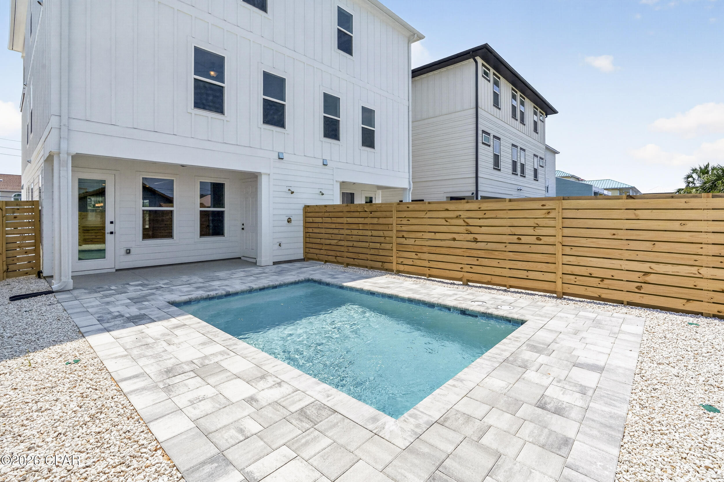 5231 Thomas Drive