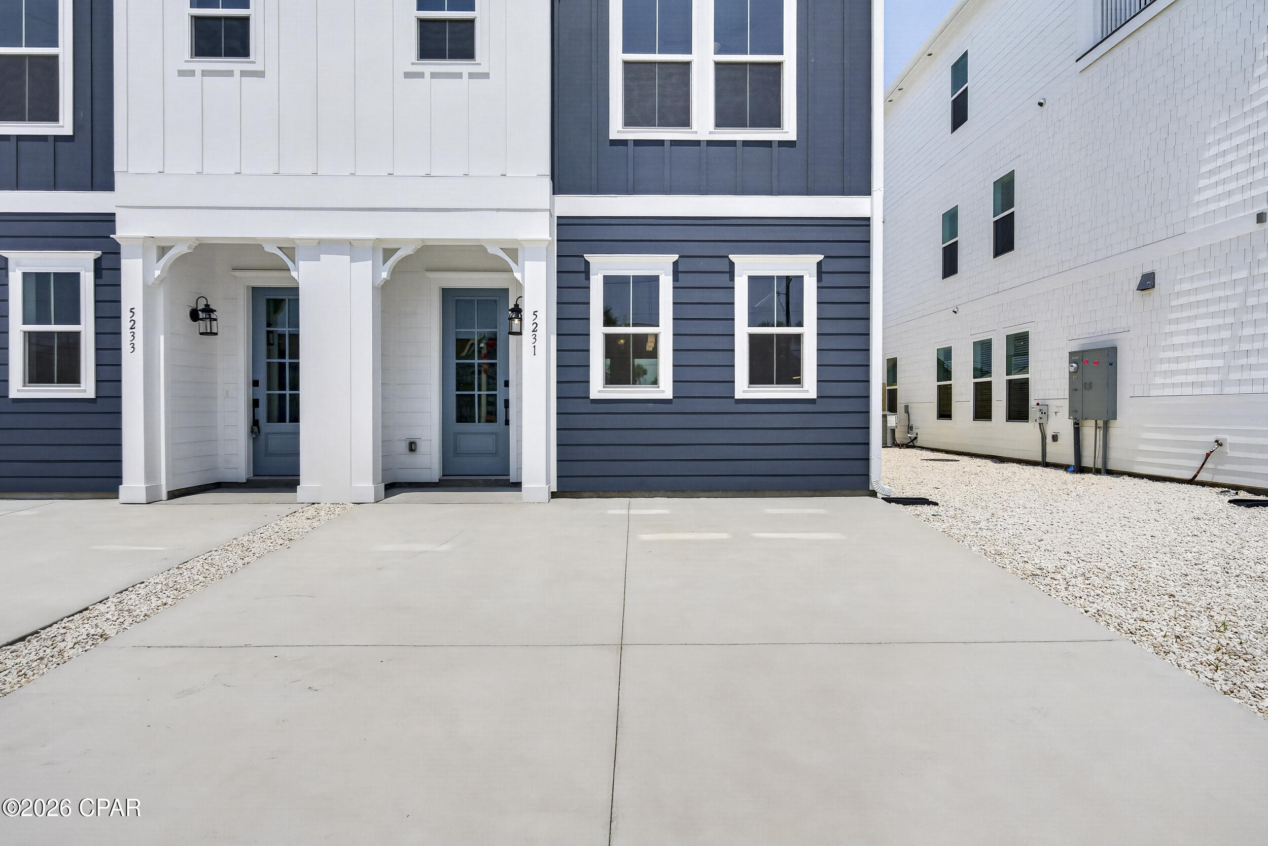 5231 Thomas Drive