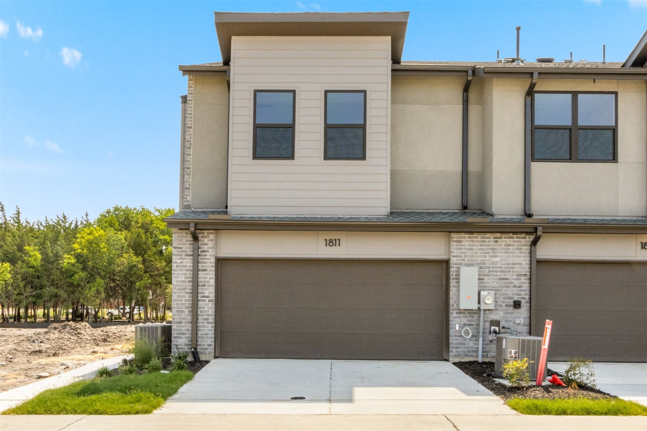 1811 Parkview Drive