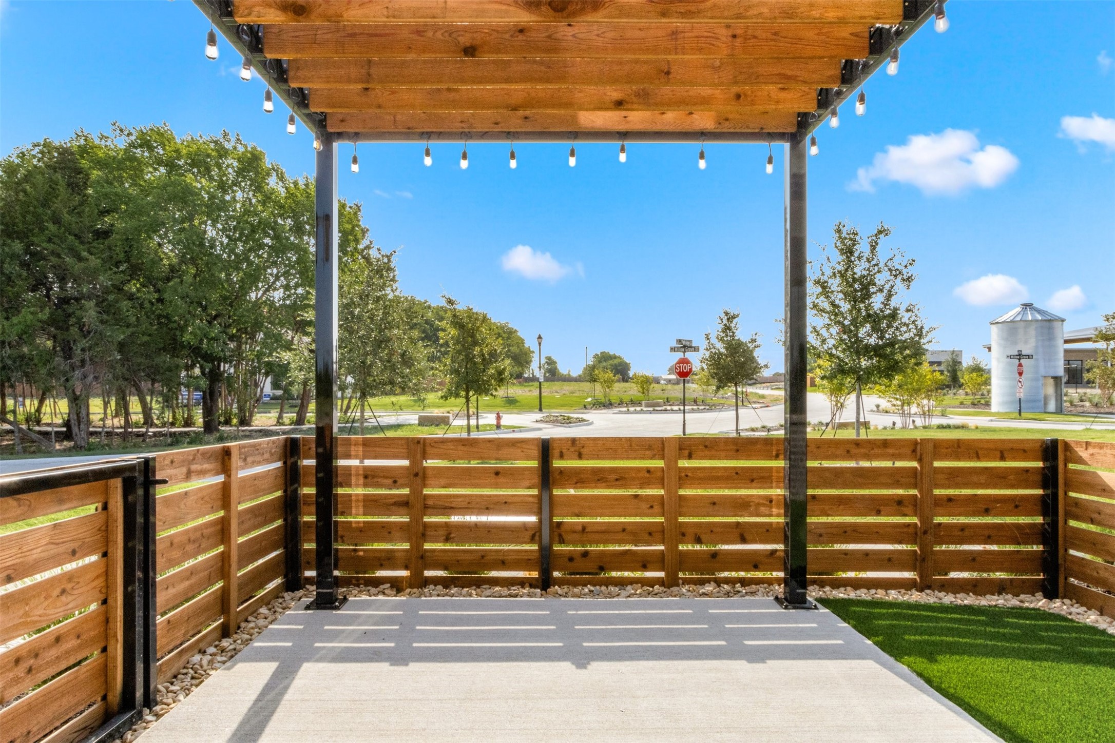 1811 Parkview Drive