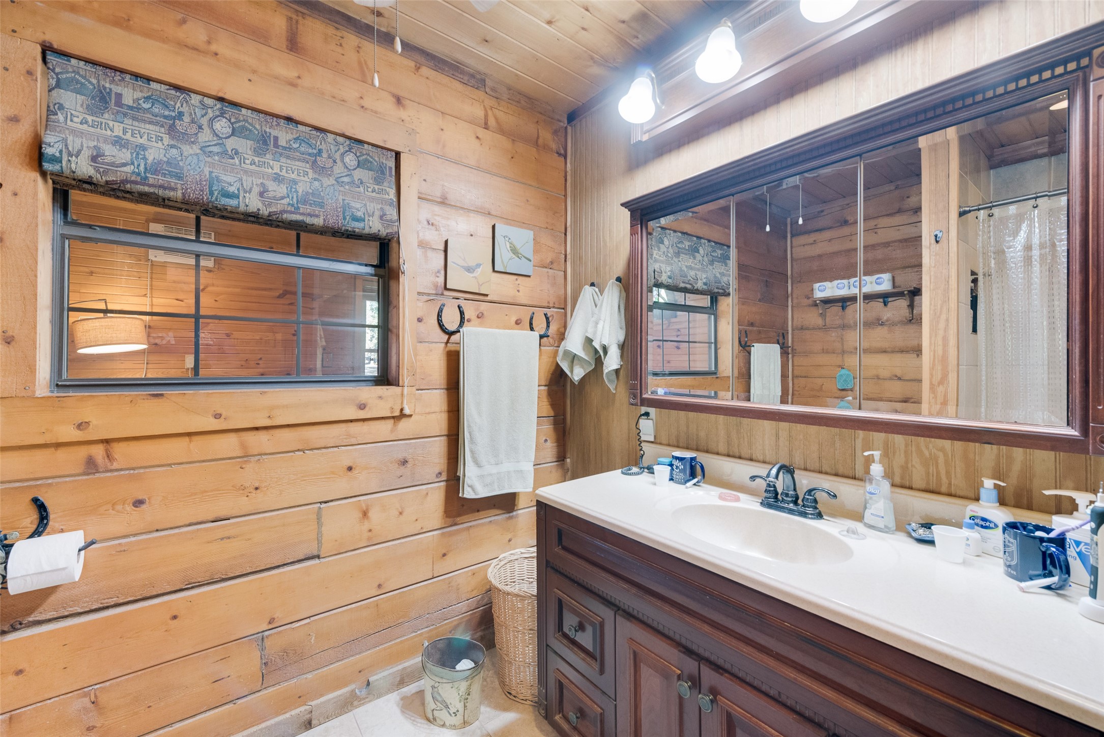 216 County Road 2111