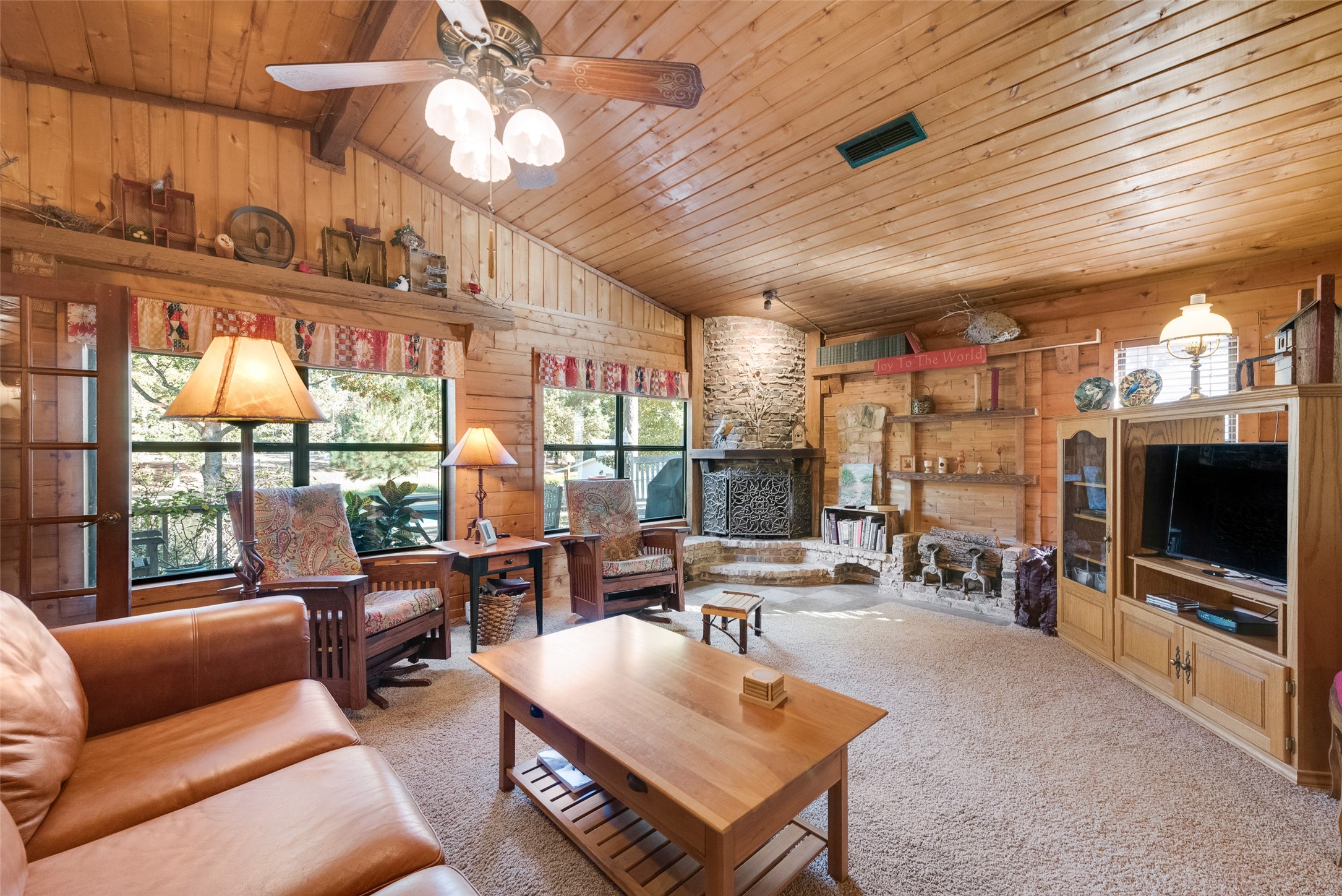 216 County Road 2111