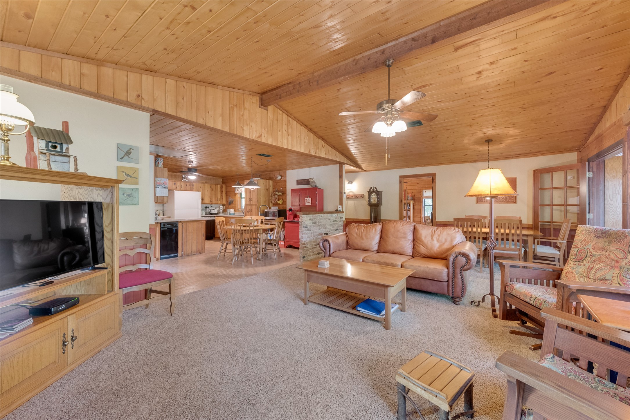 216 County Road 2111