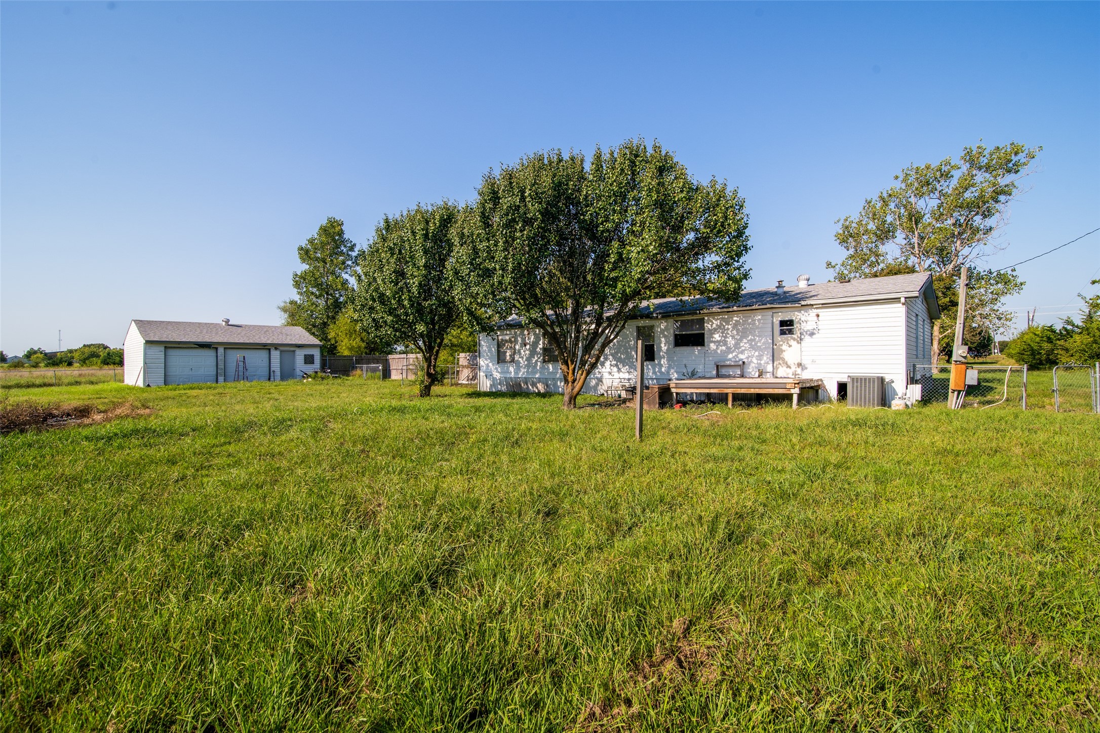 1106 N Fm 1138