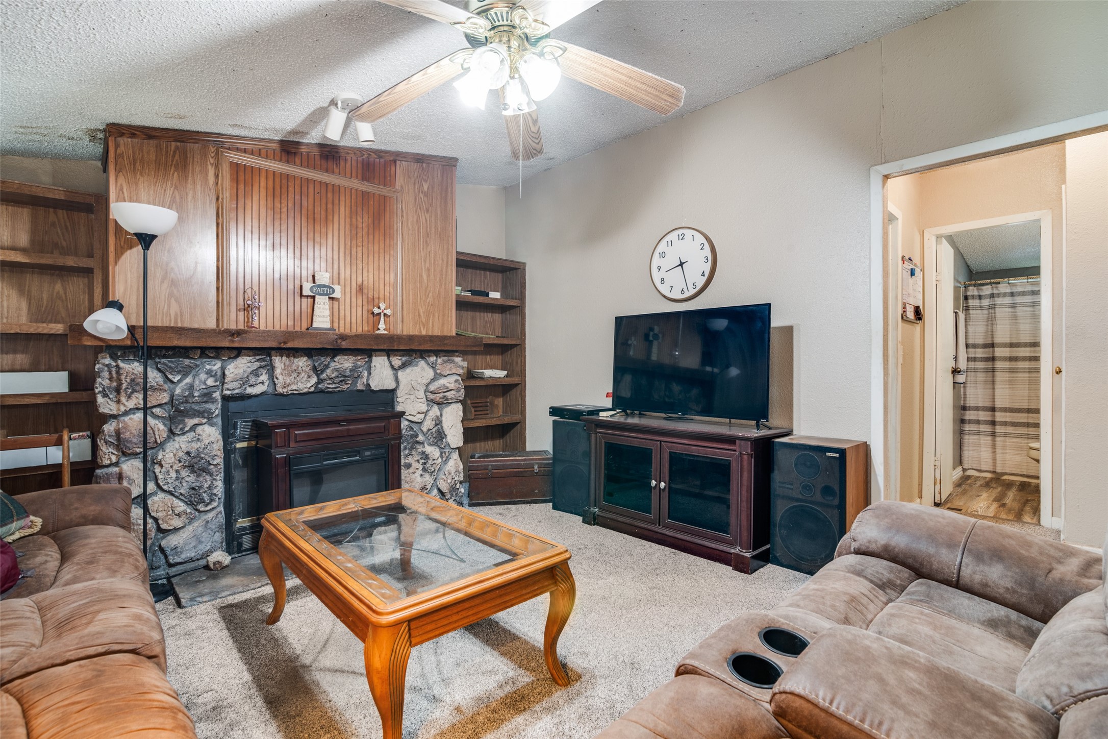 1106 N Fm 1138