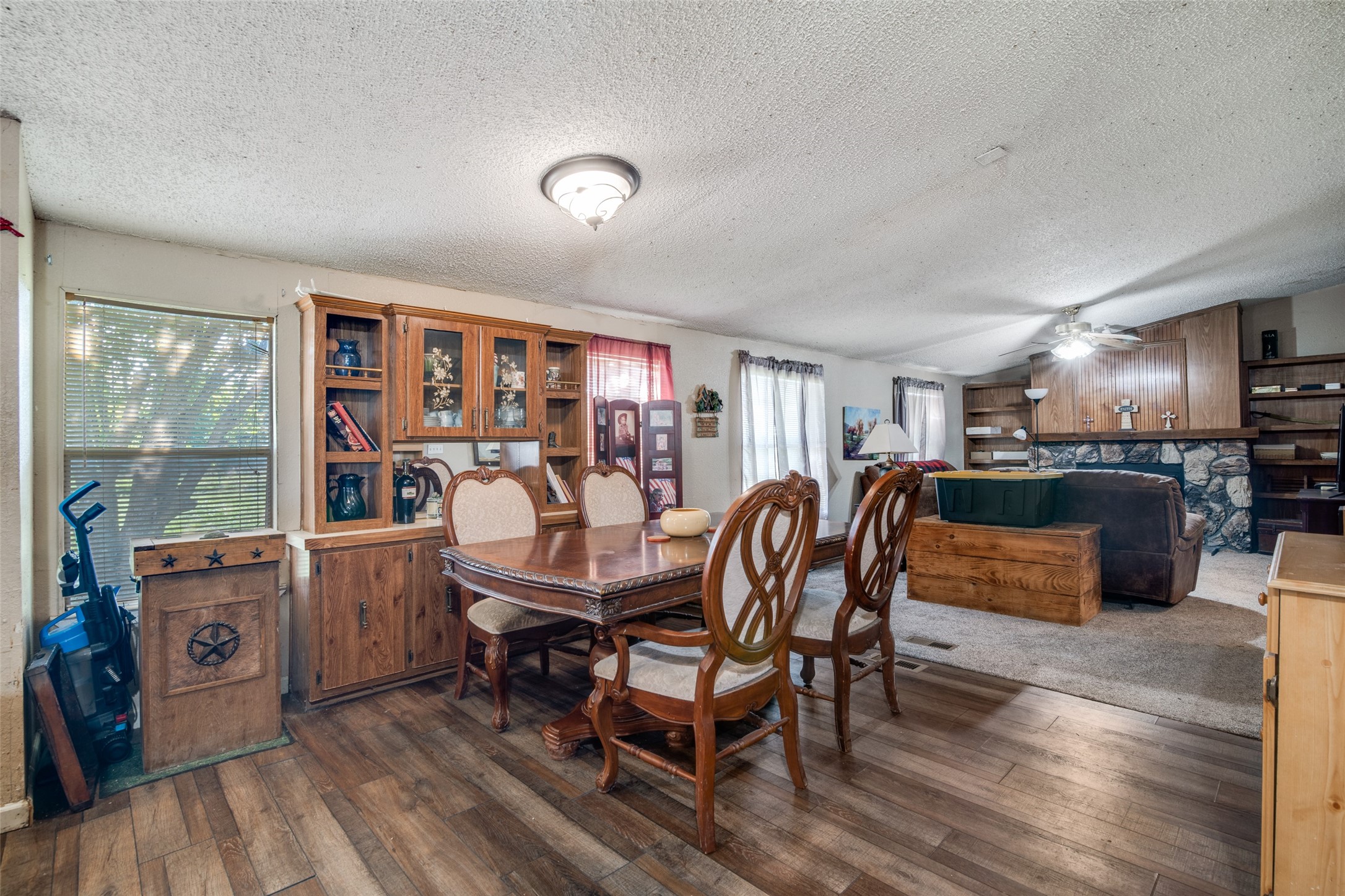 1106 N Fm 1138