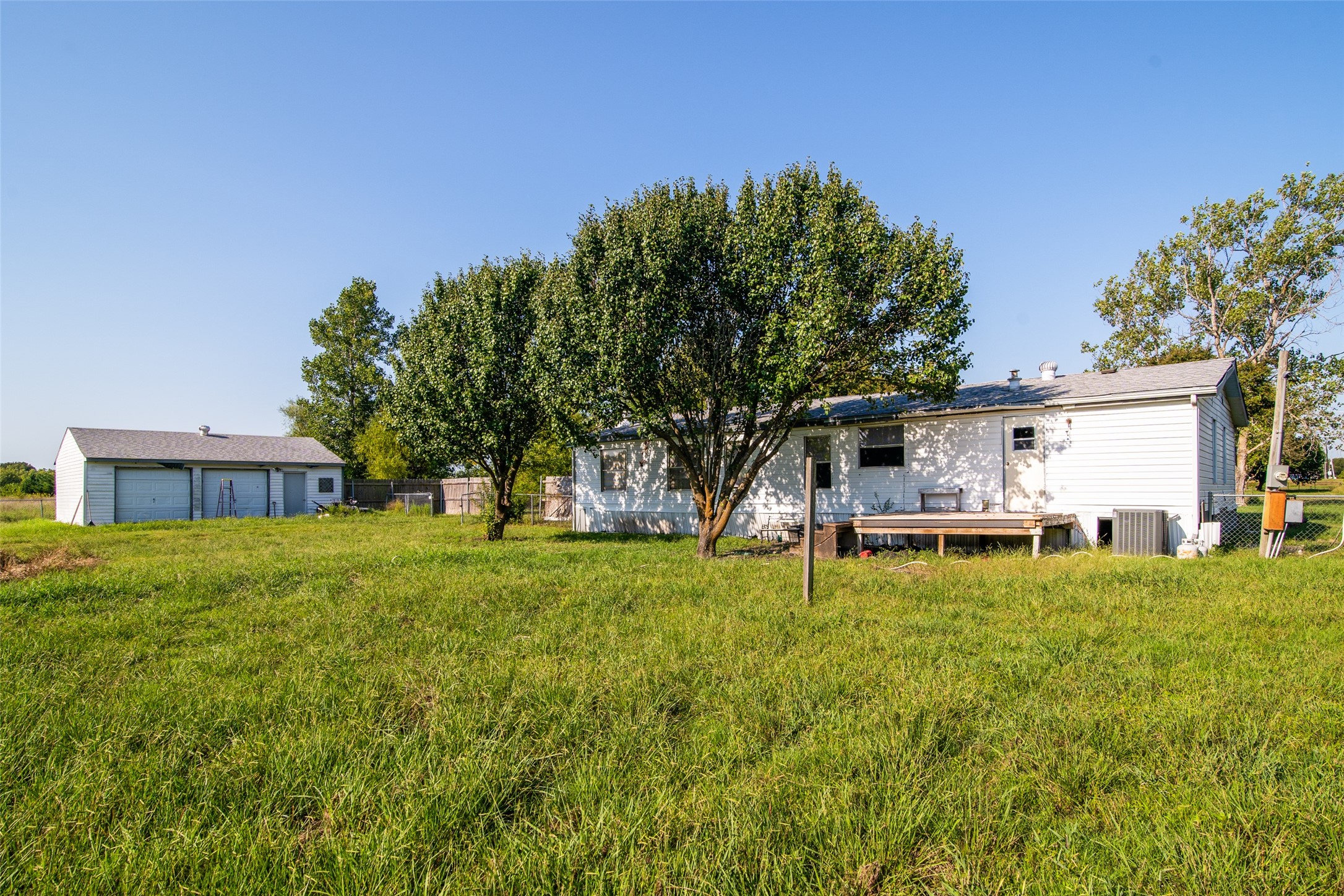 1106 N Fm 1138