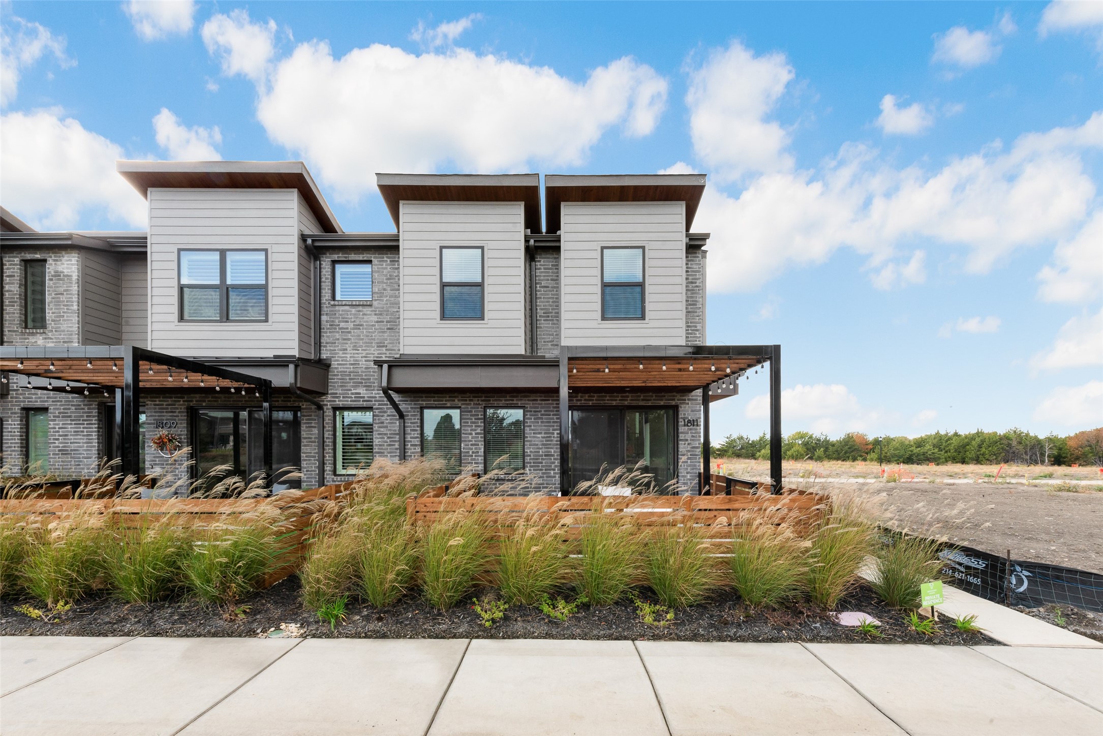 1811 Parkview