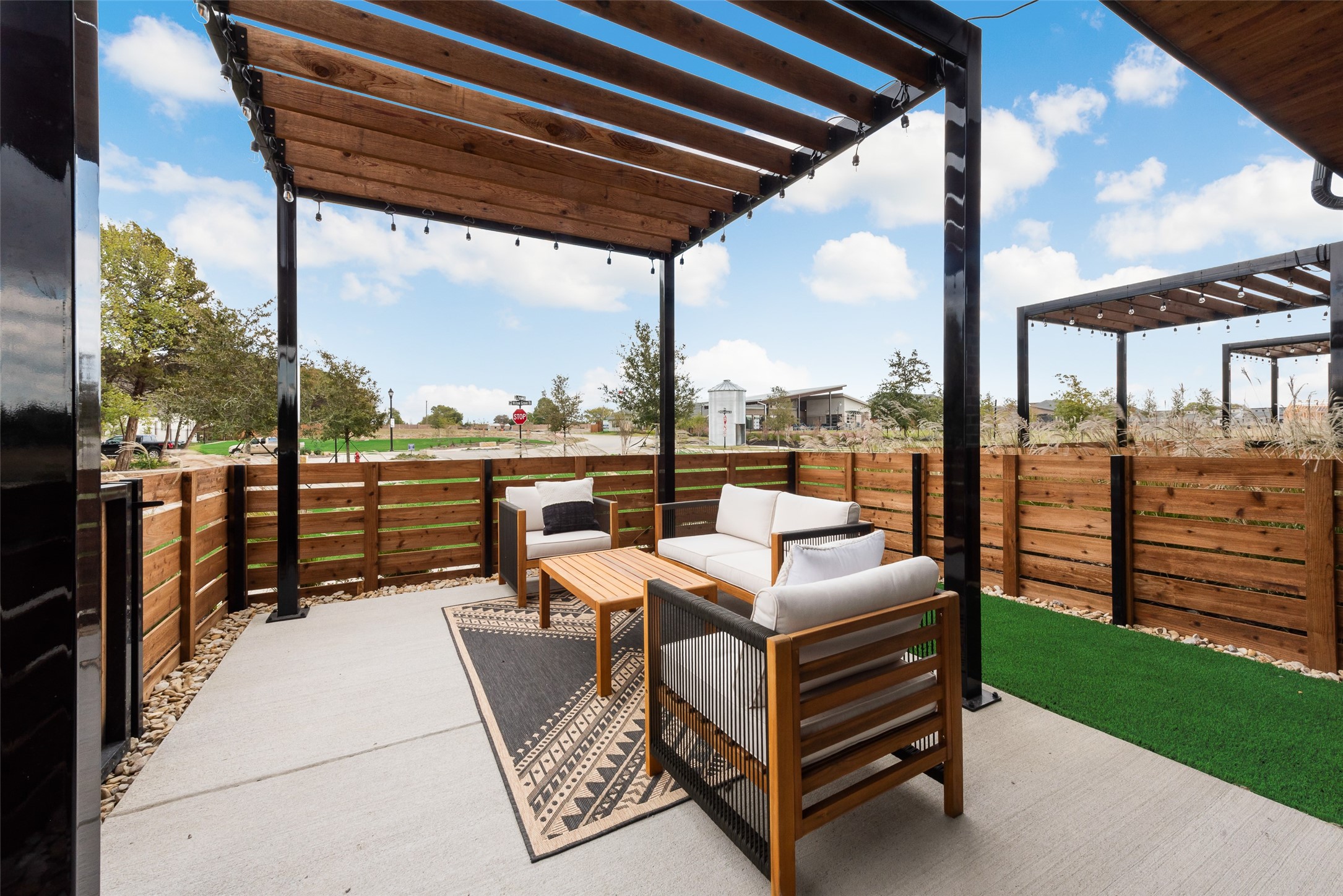 1811 Parkview