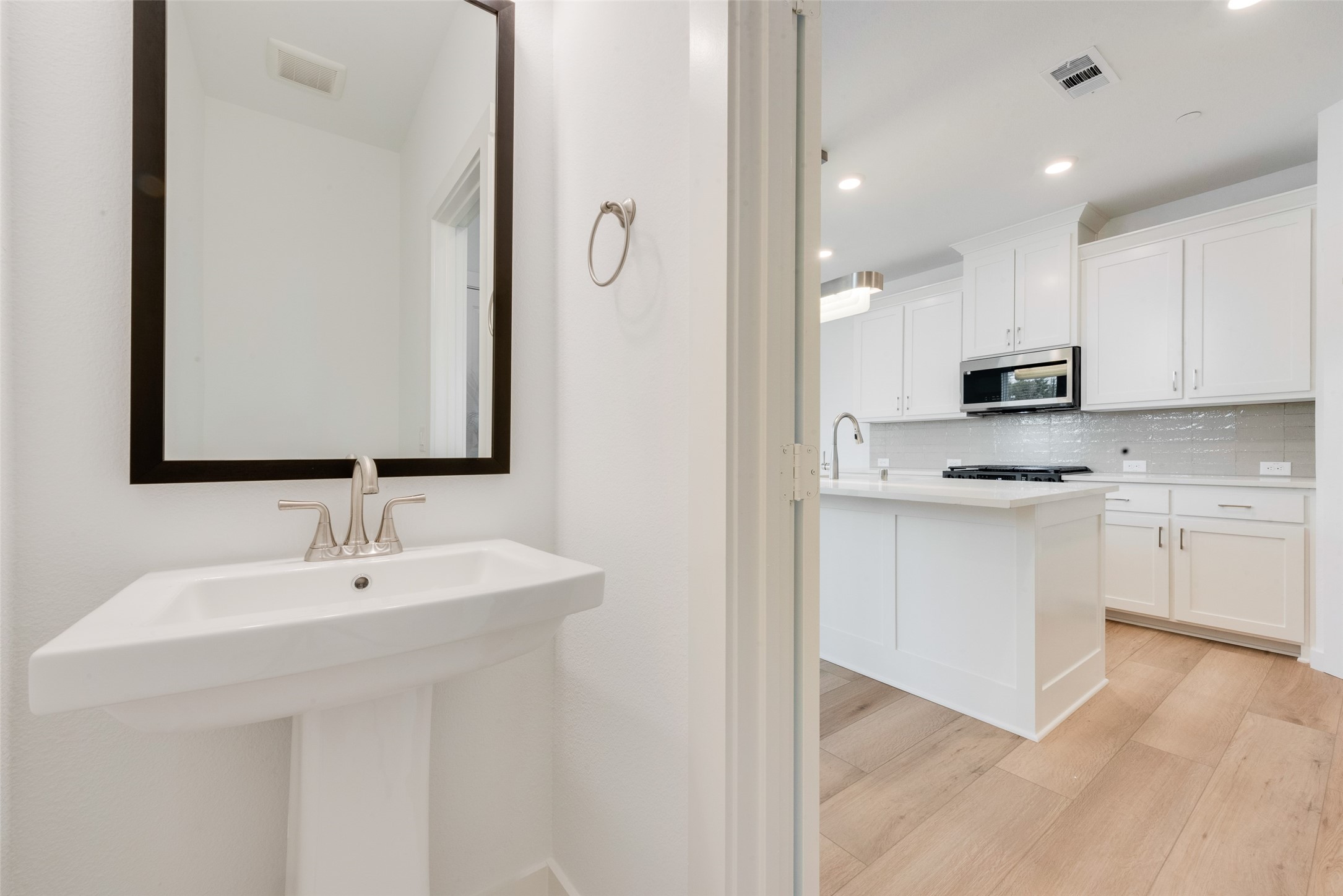 1811 Parkview