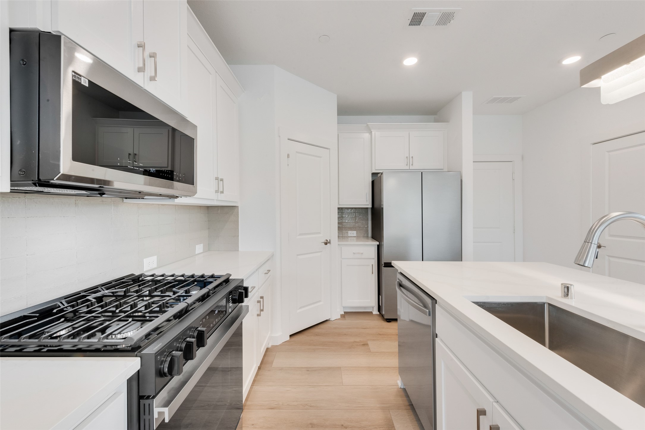 1811 Parkview