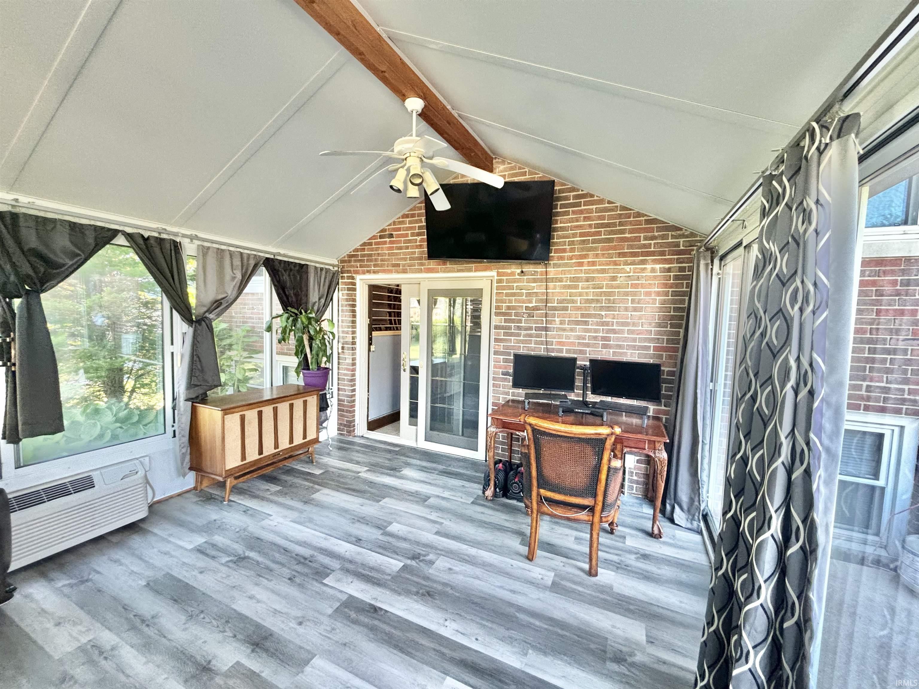 1700 Tanglewood Drive