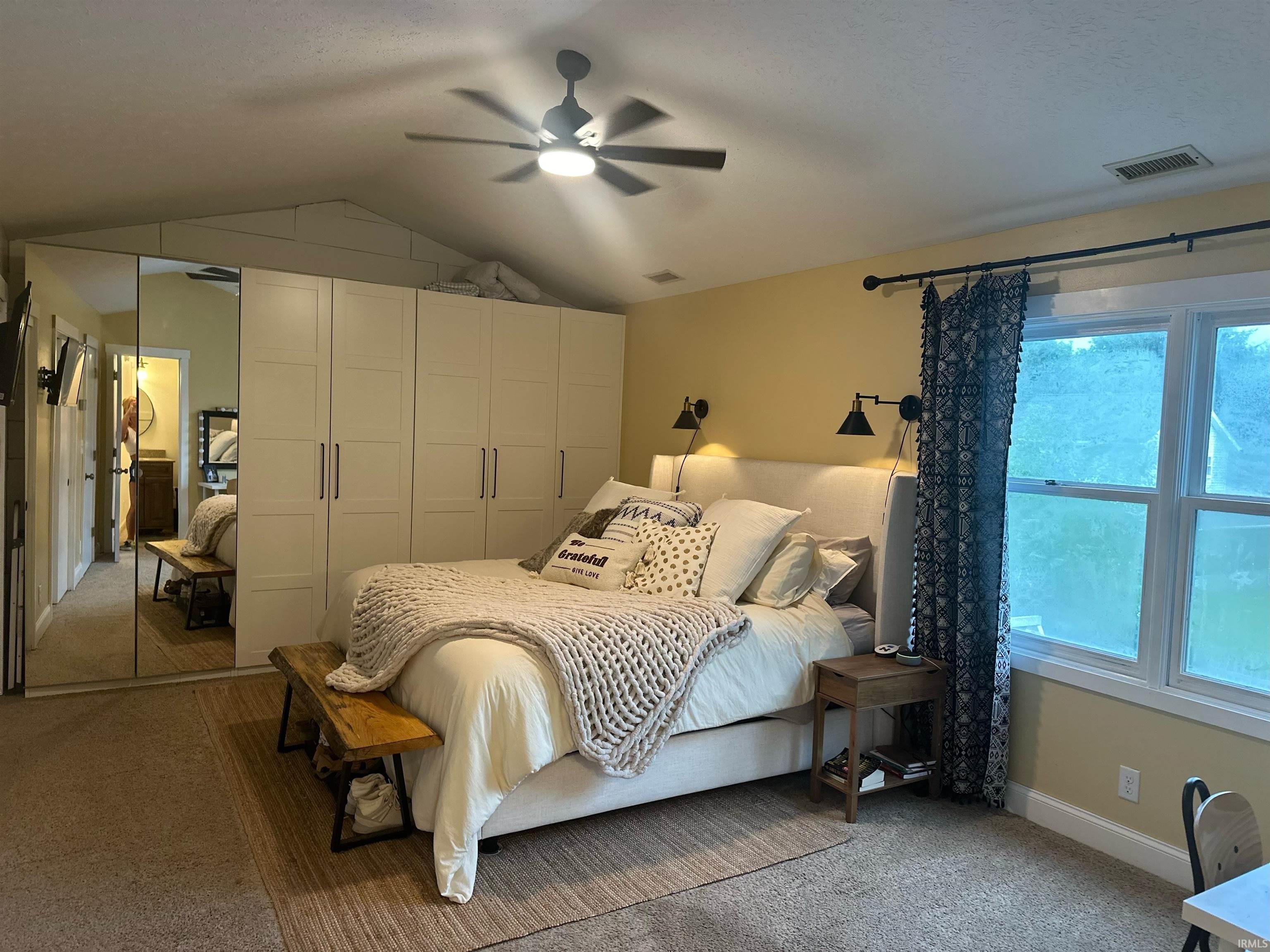 2207 Wake Robin Drive