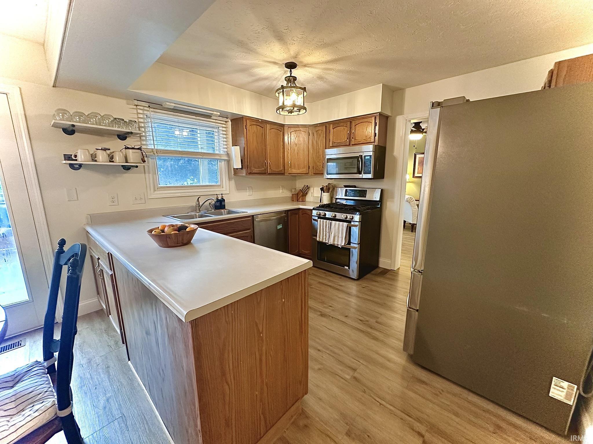 2207 Wake Robin Drive