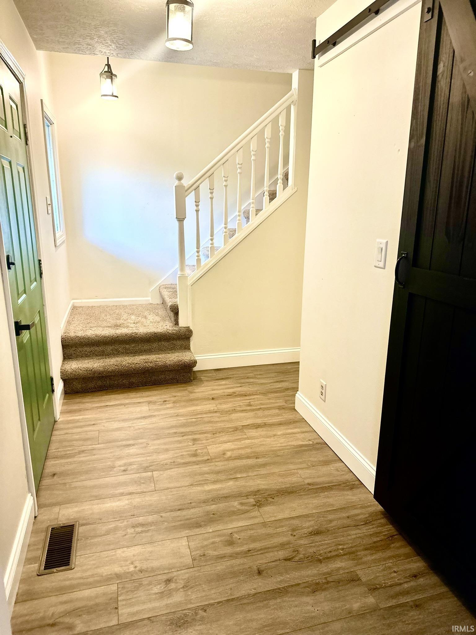 2207 Wake Robin Drive