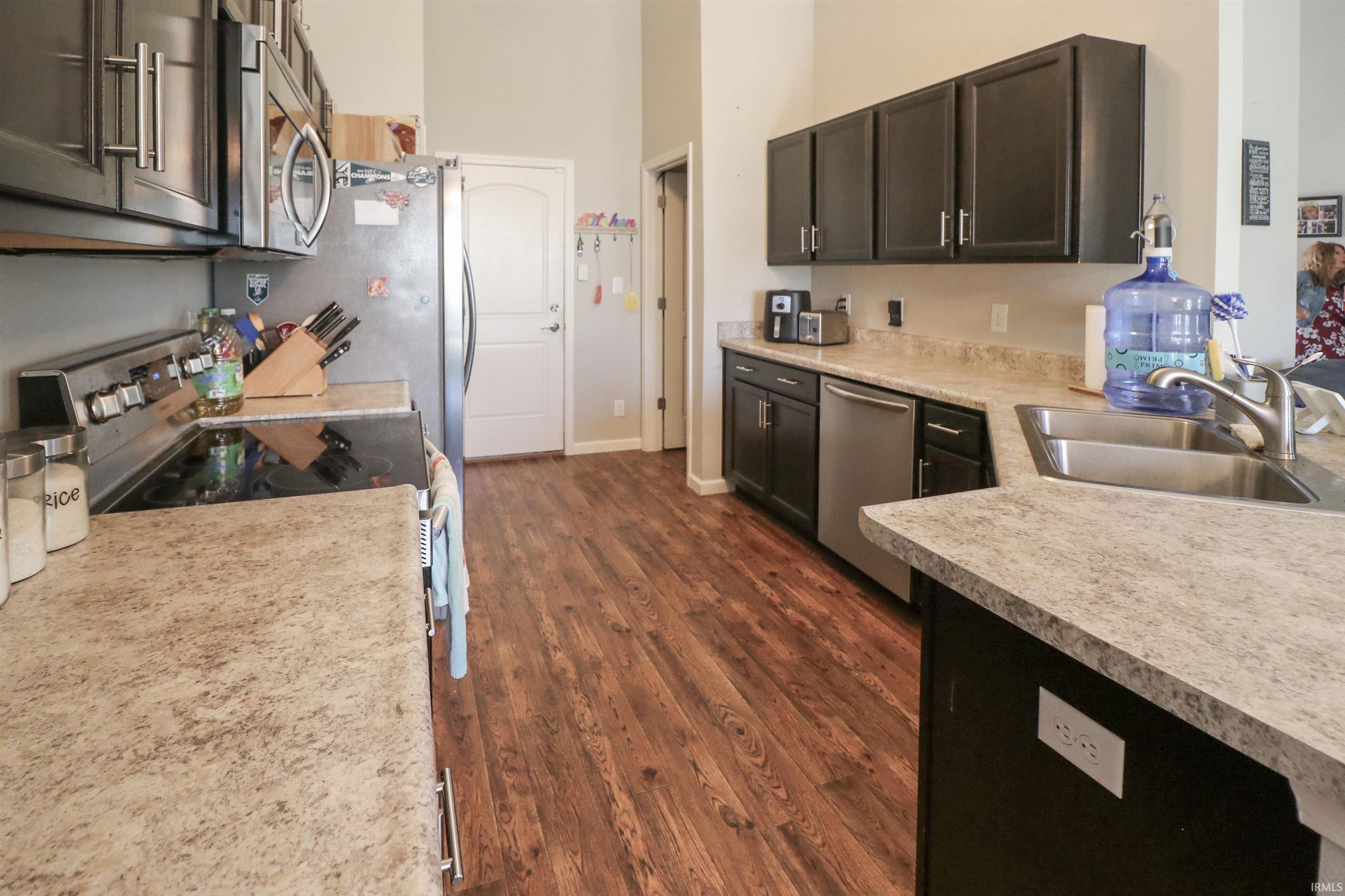 3220 Tanager Drive