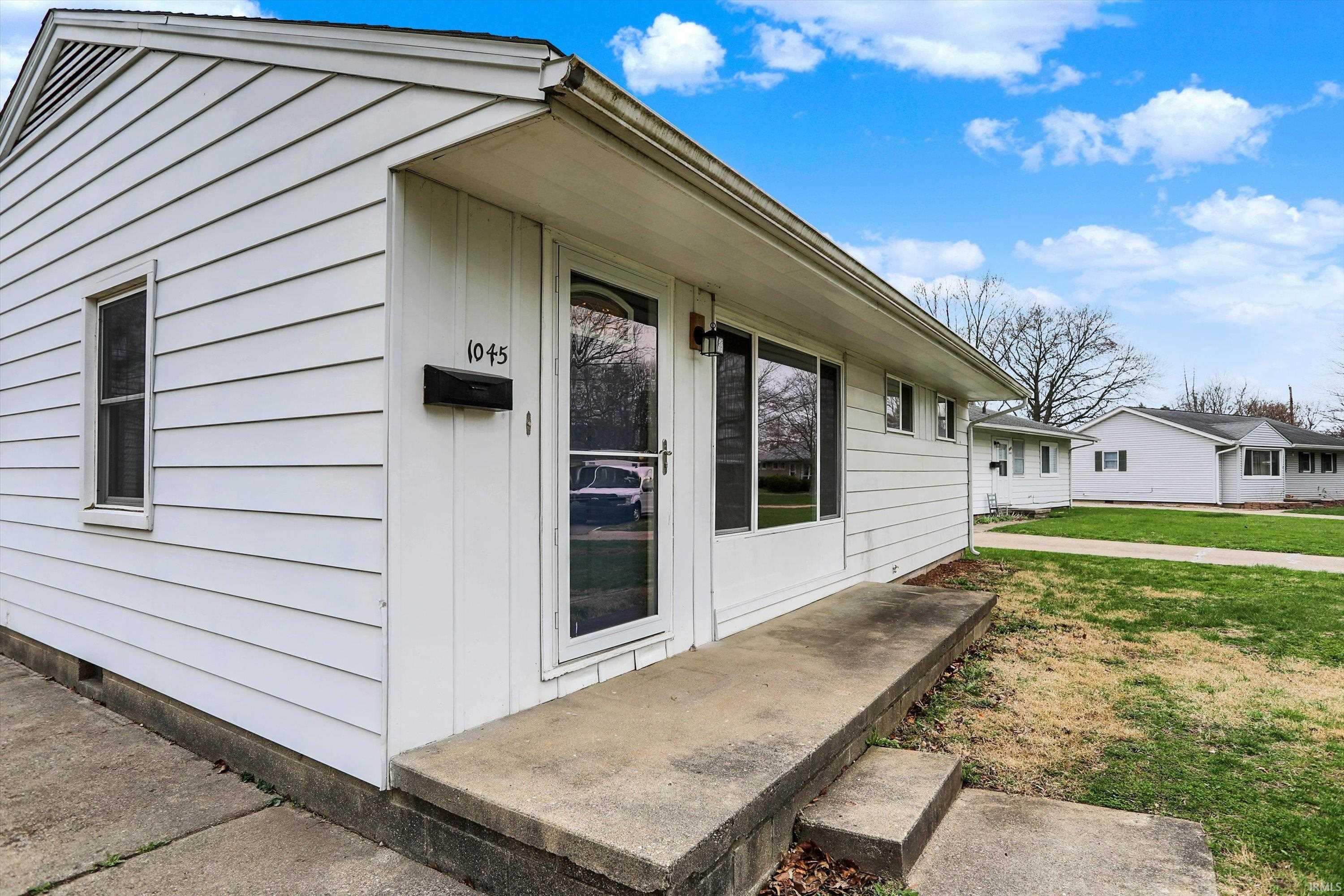 1045 Sarasota Drive