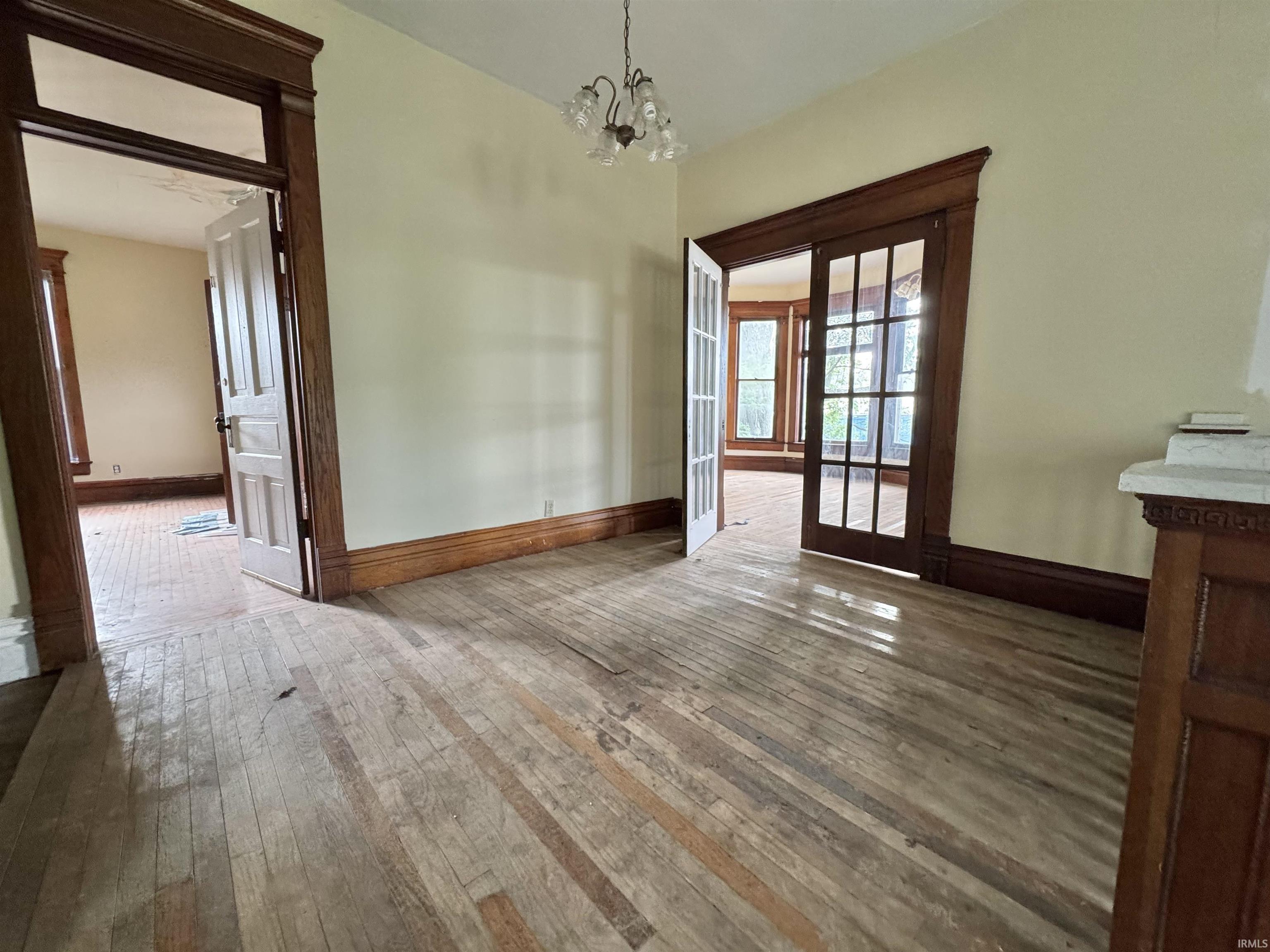 806 E Market Street