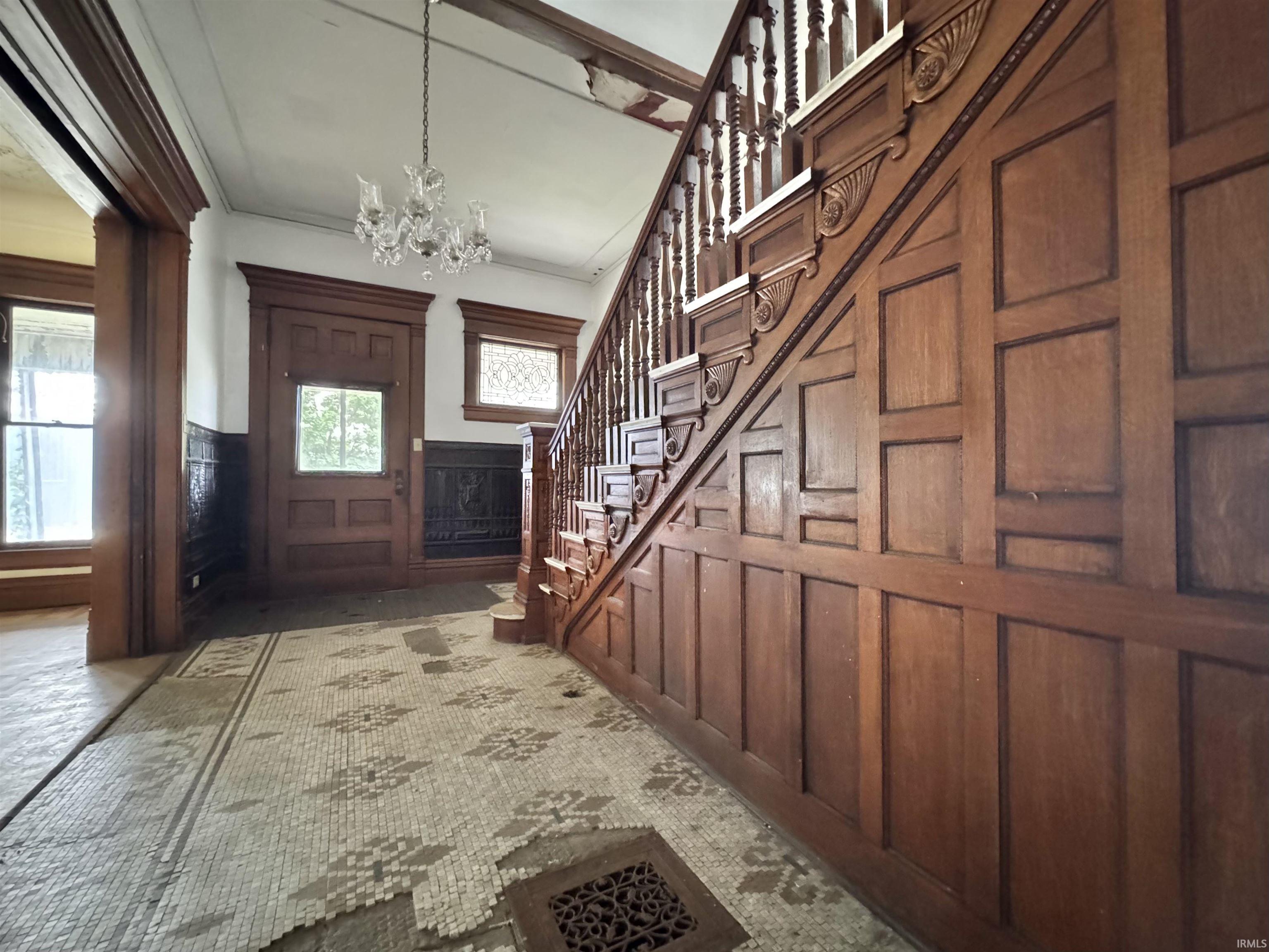 806 E Market Street
