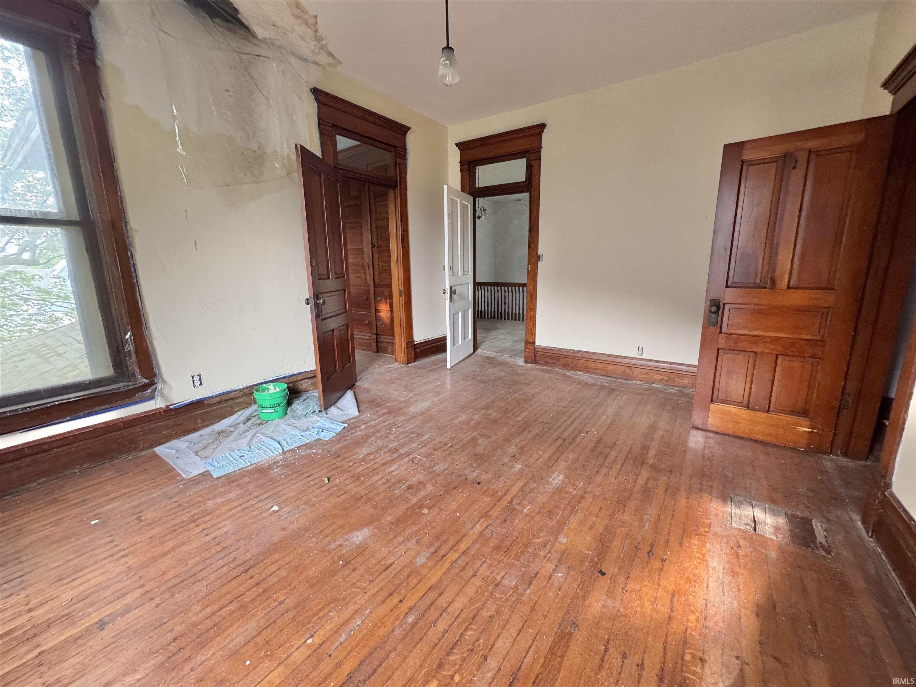 806 E Market Street