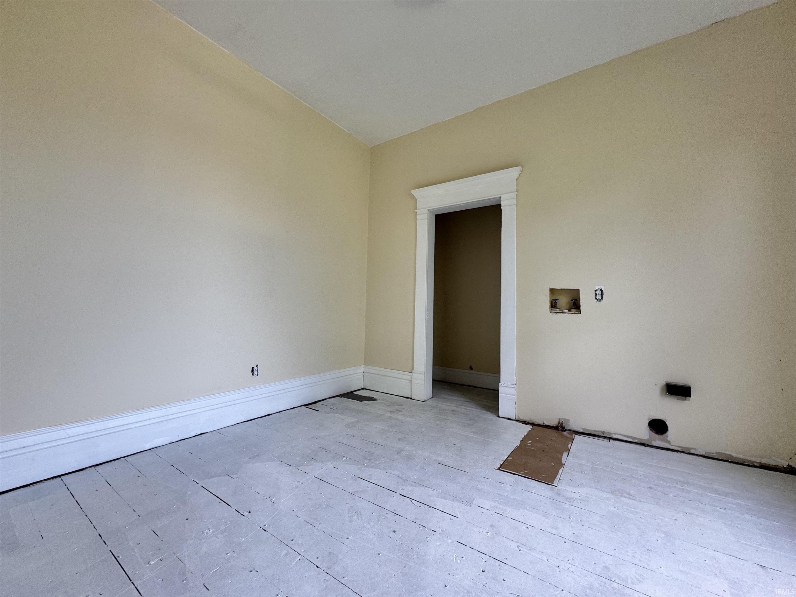 806 E Market Street