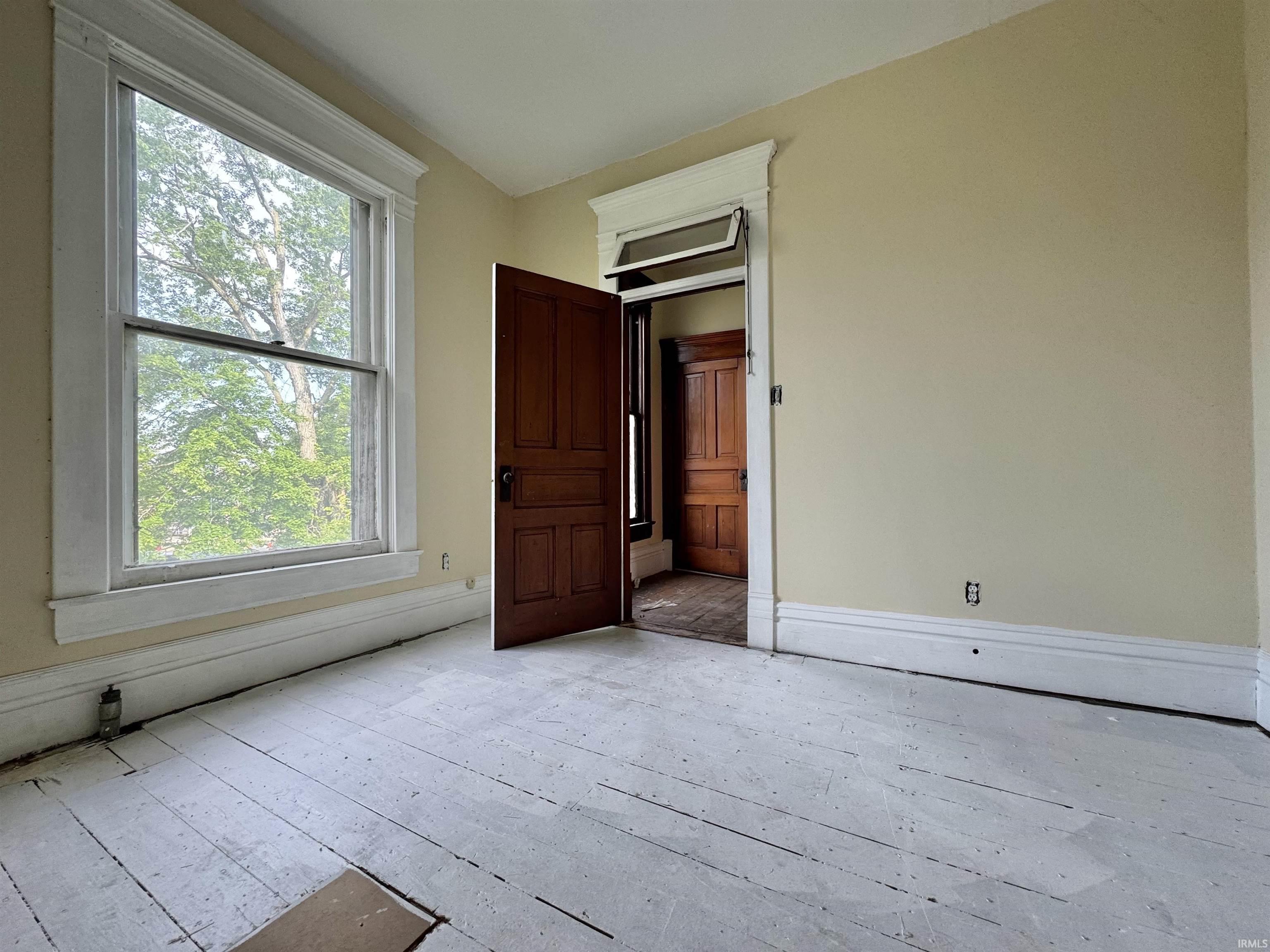 806 E Market Street