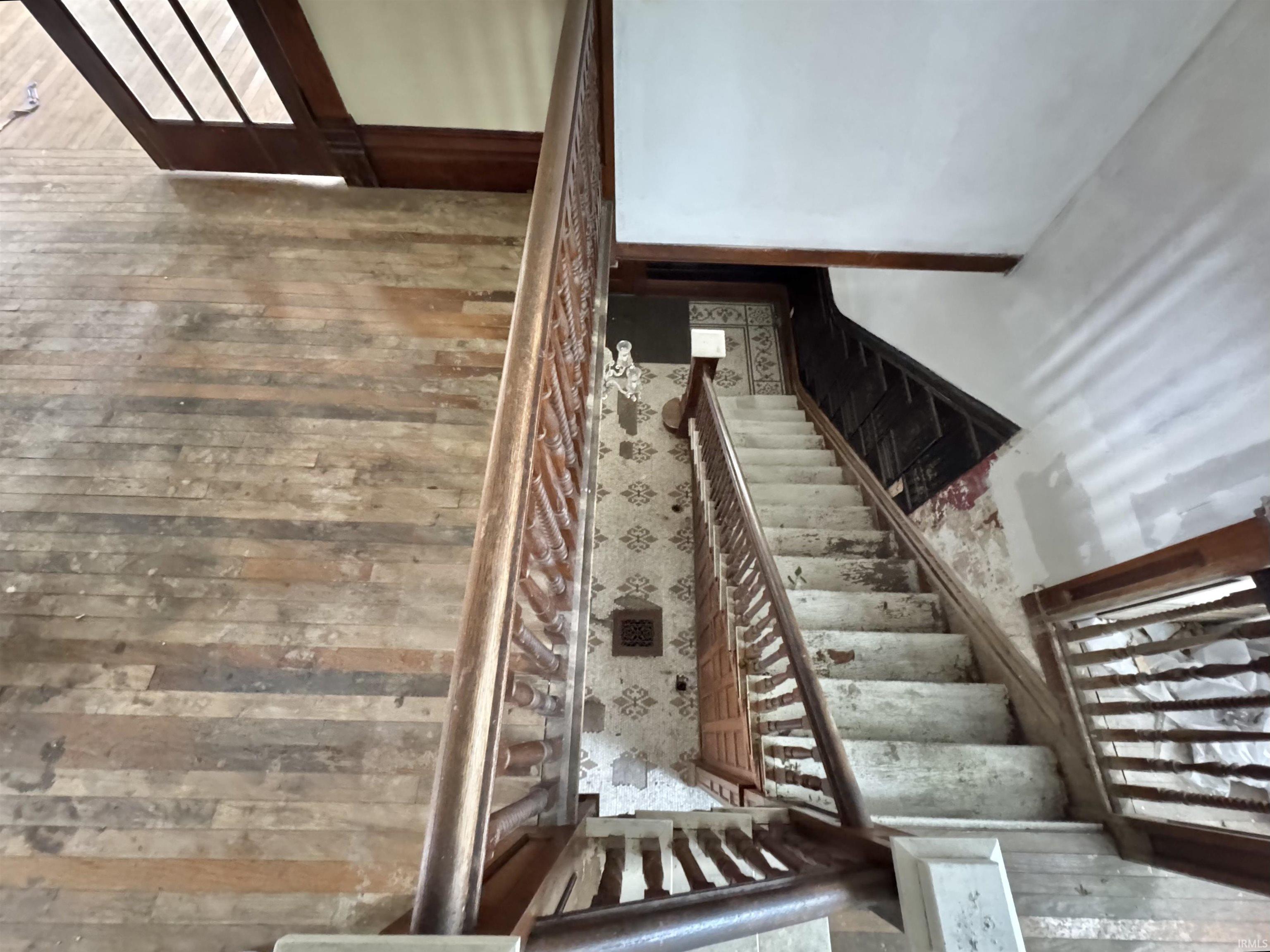 806 E Market Street