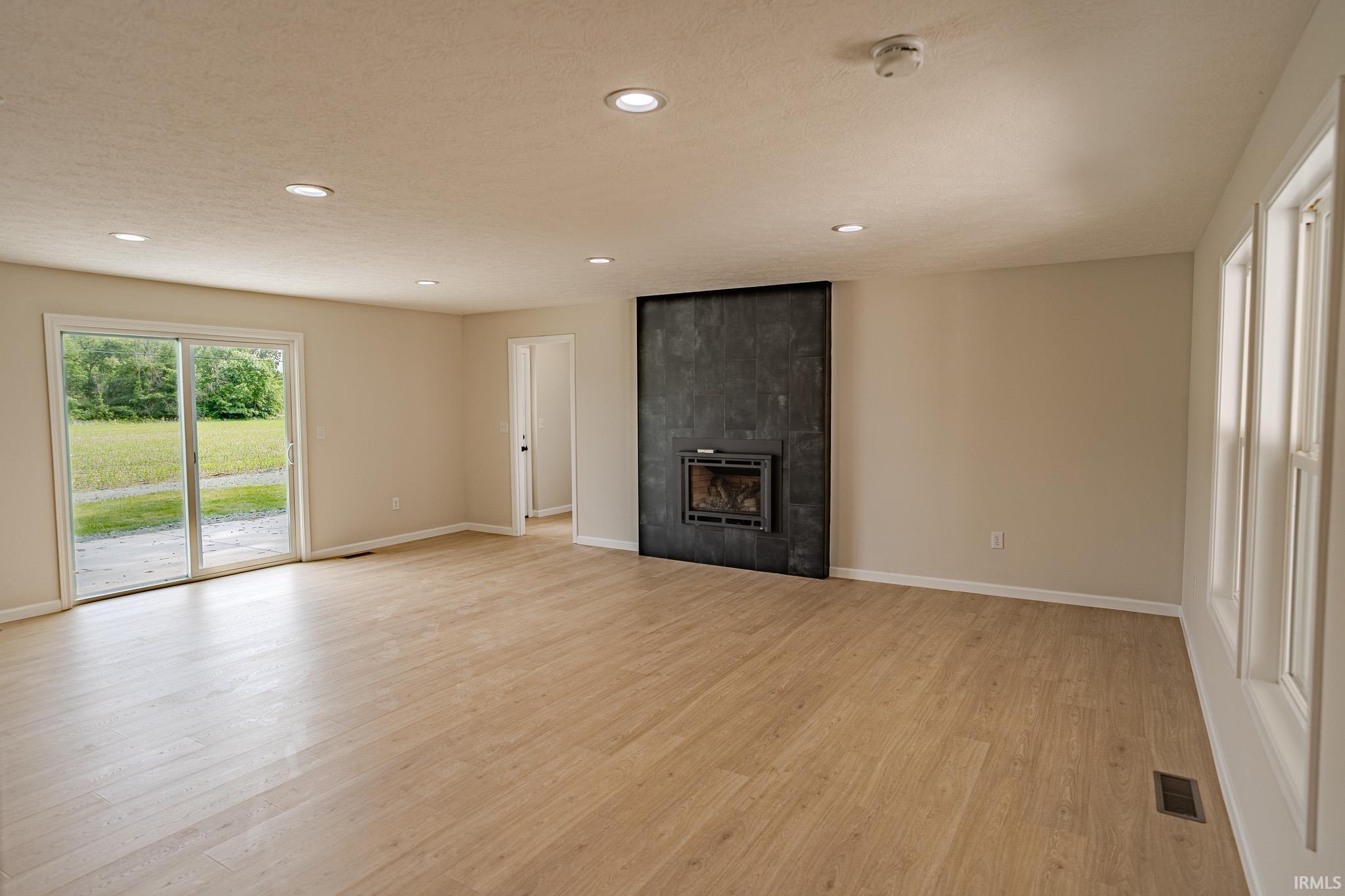 2135 Old Oak Drive