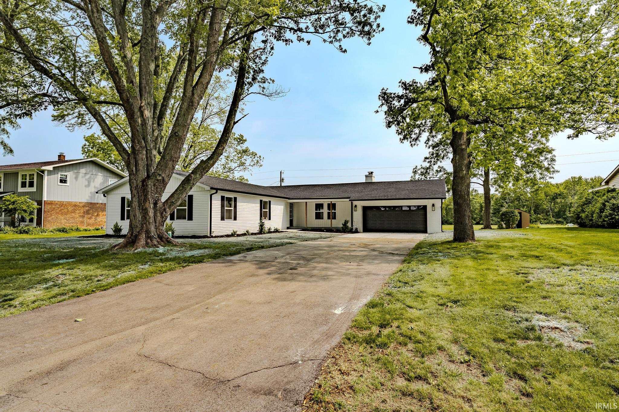 2135 Old Oak Drive