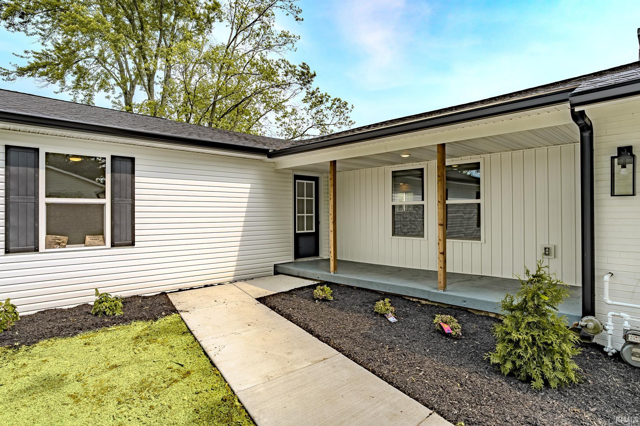 2135 Old Oak Drive