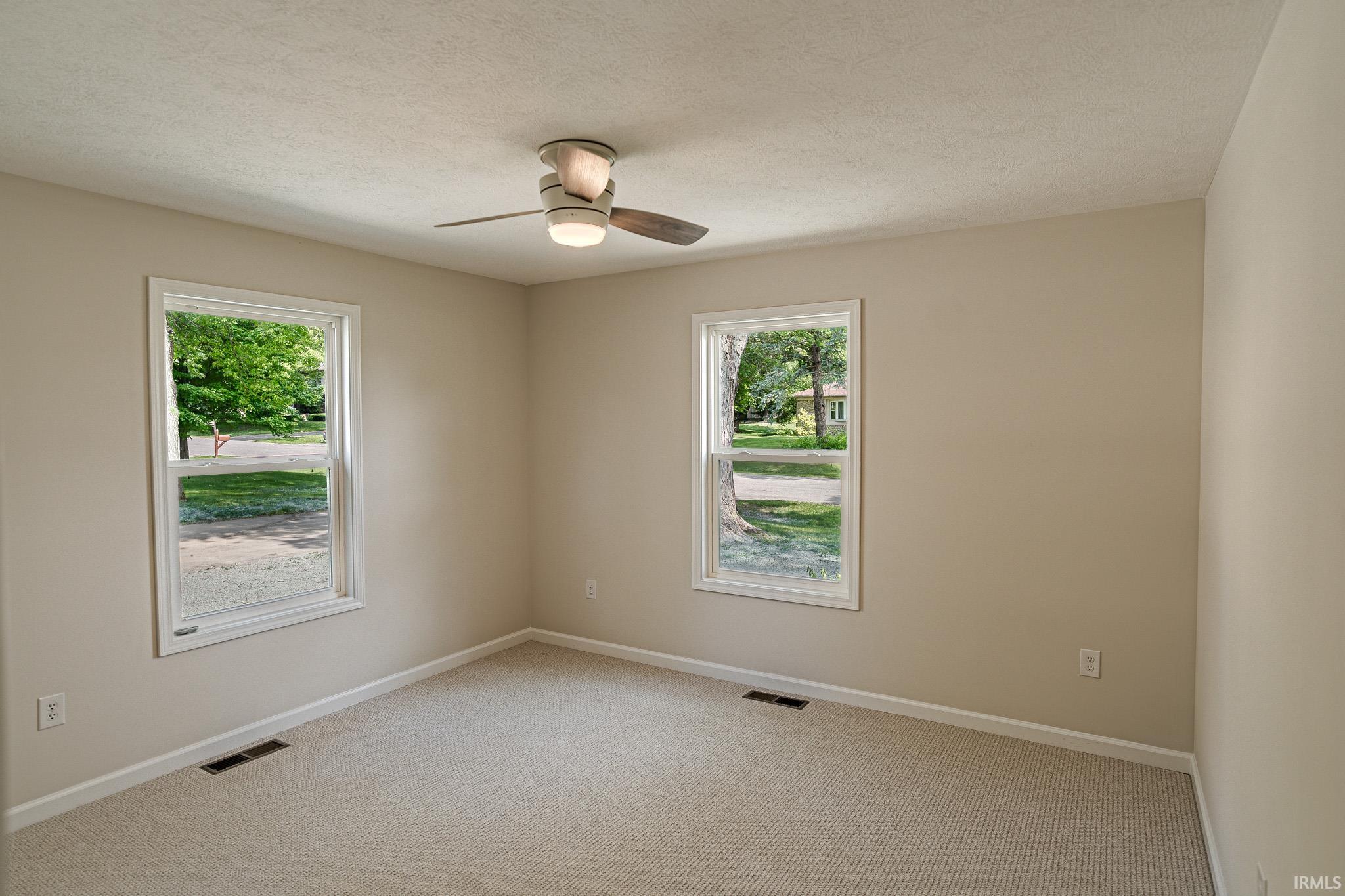 2135 Old Oak Drive