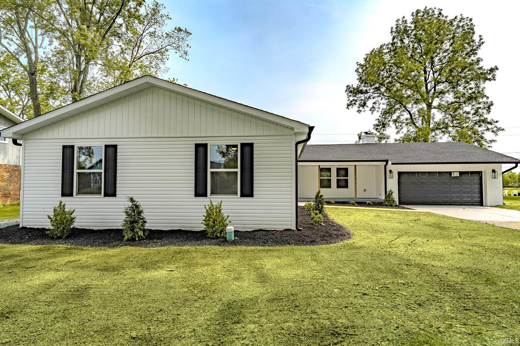 2135 Old Oak Drive