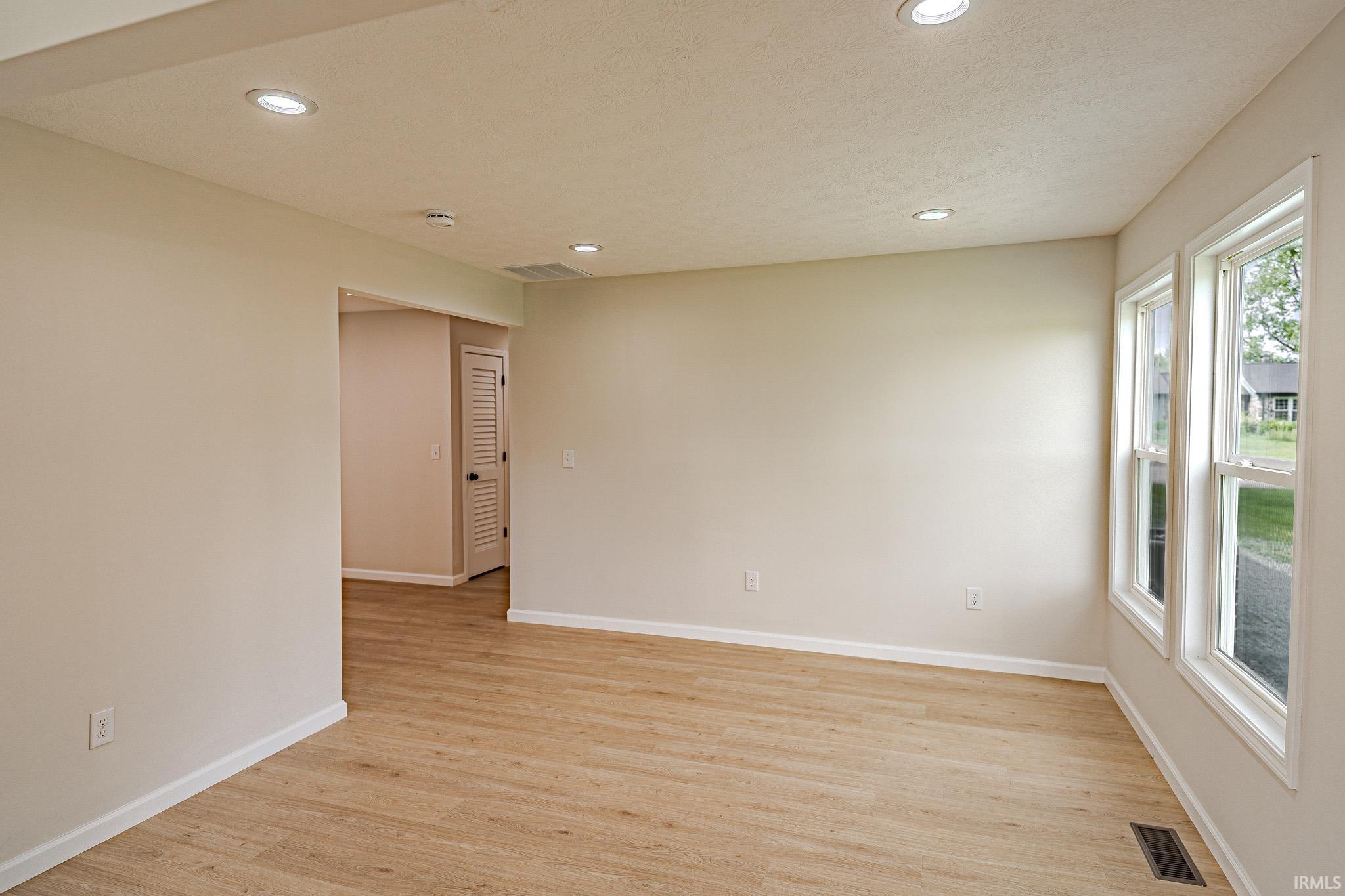 2135 Old Oak Drive
