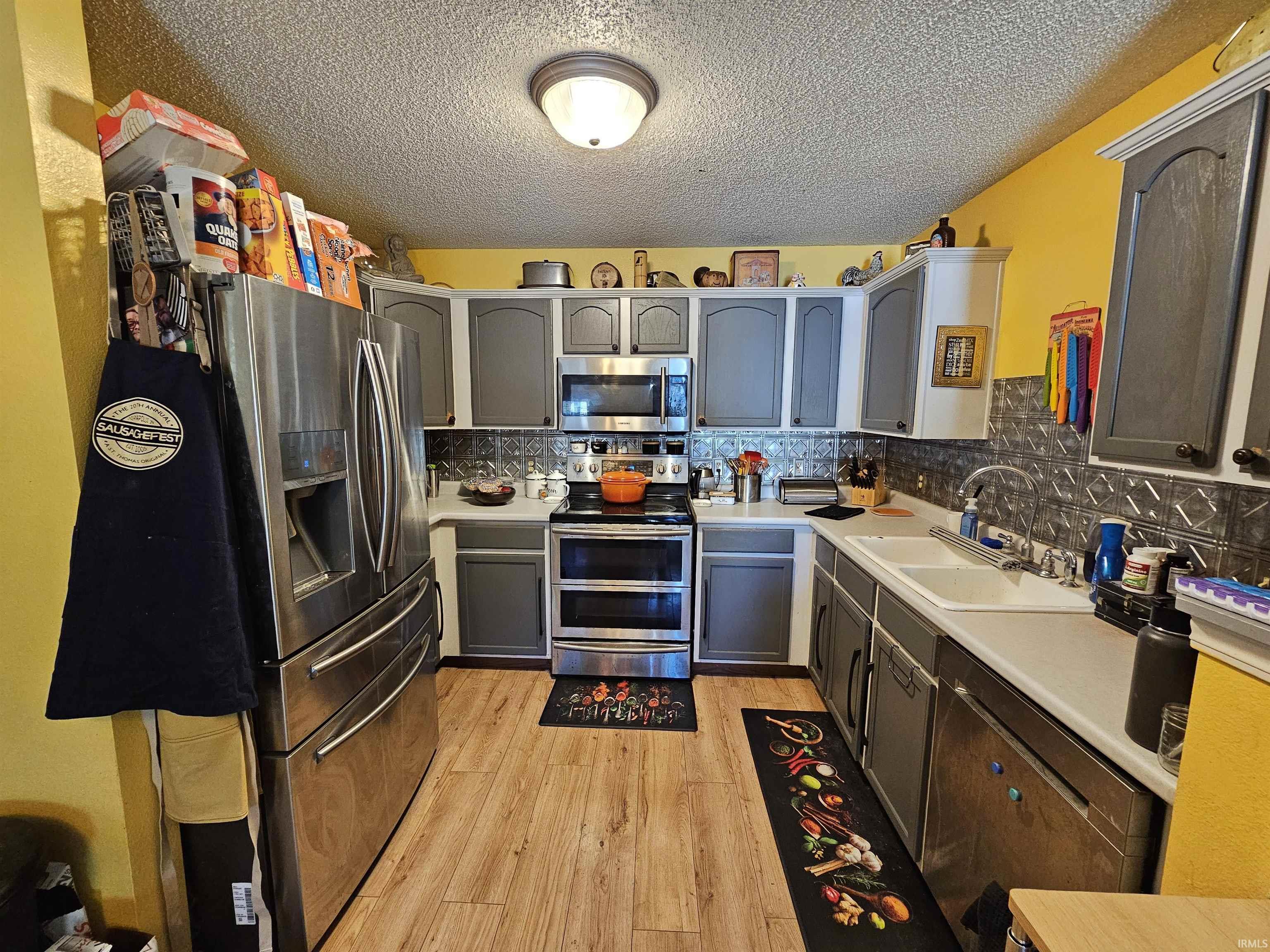 2566 Brewster Lane