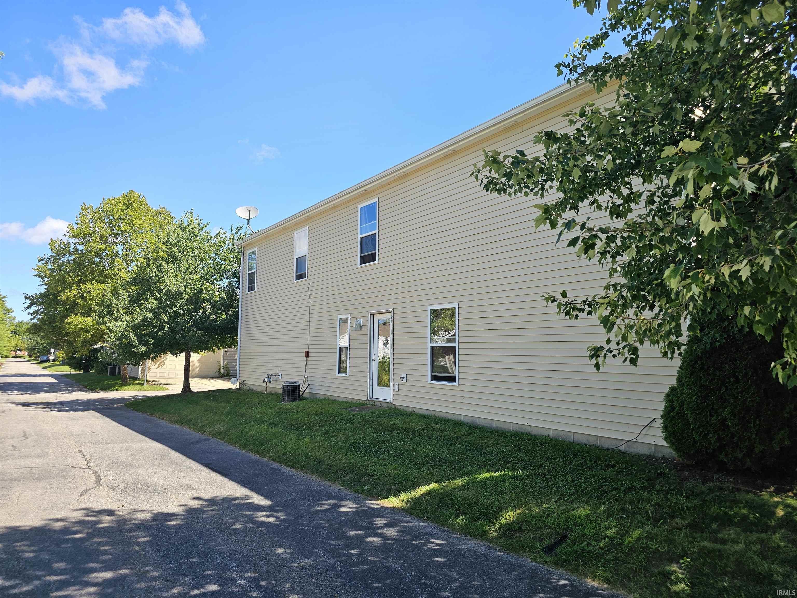 2566 Brewster Lane