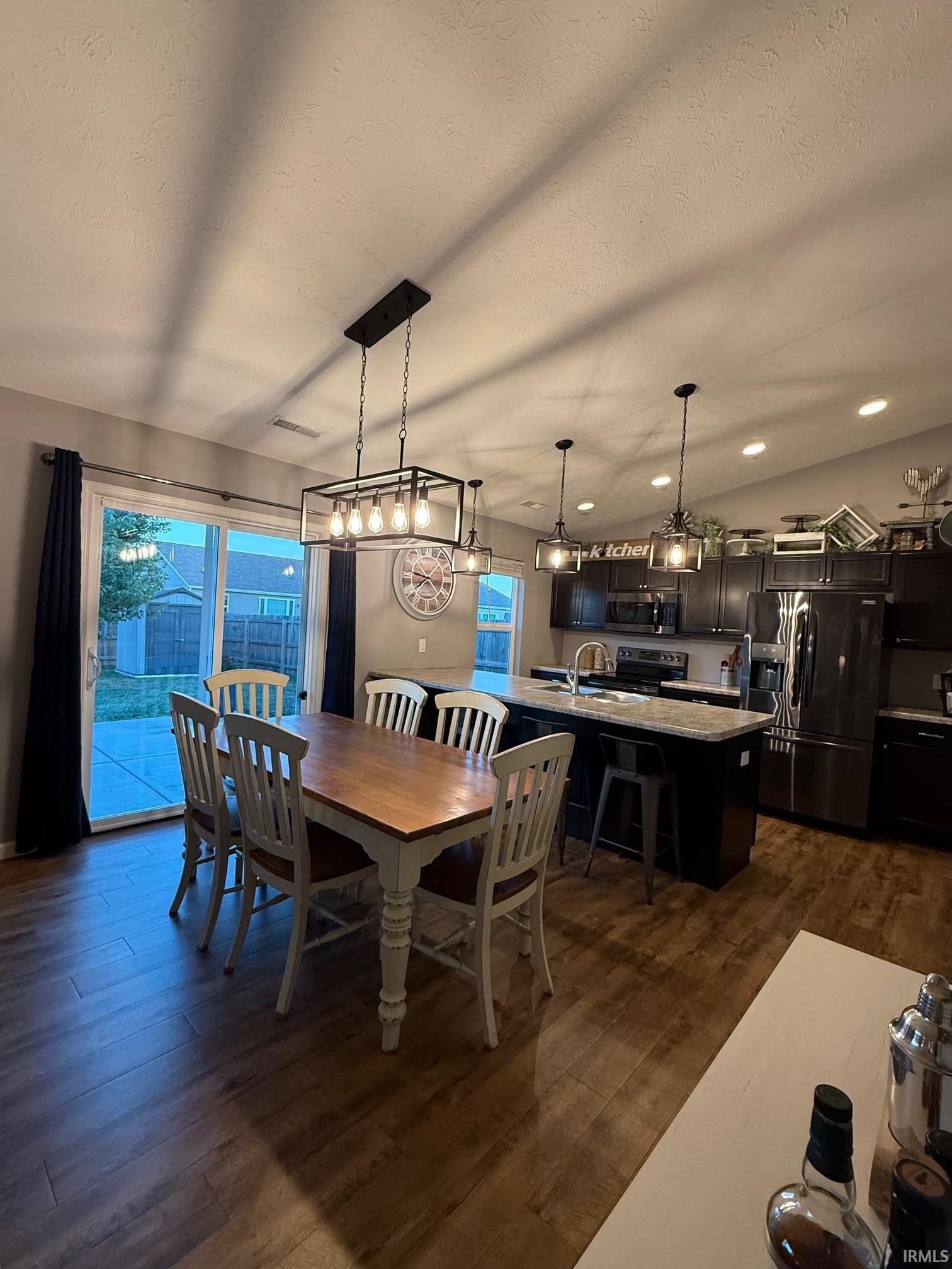 3211 Tanager Drive
