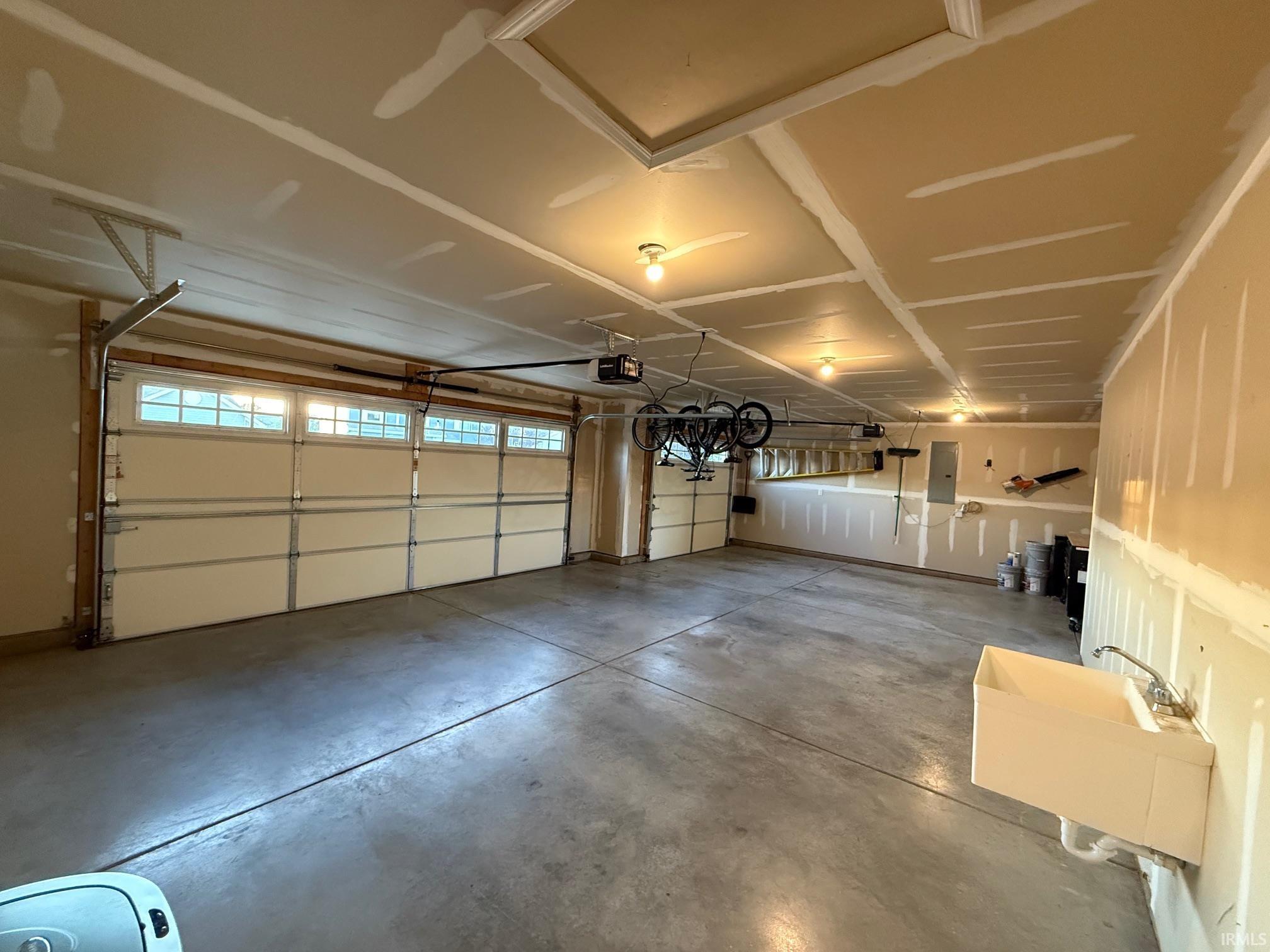 3211 Tanager Drive