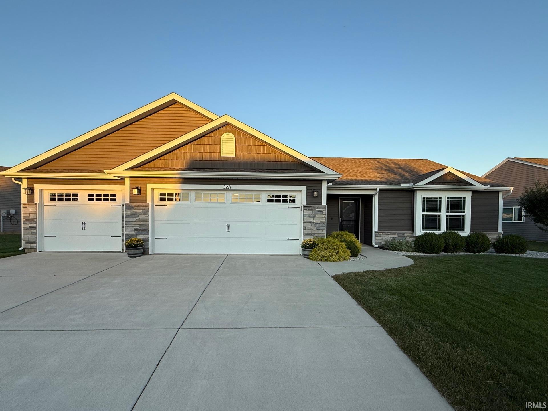 3211 Tanager Drive