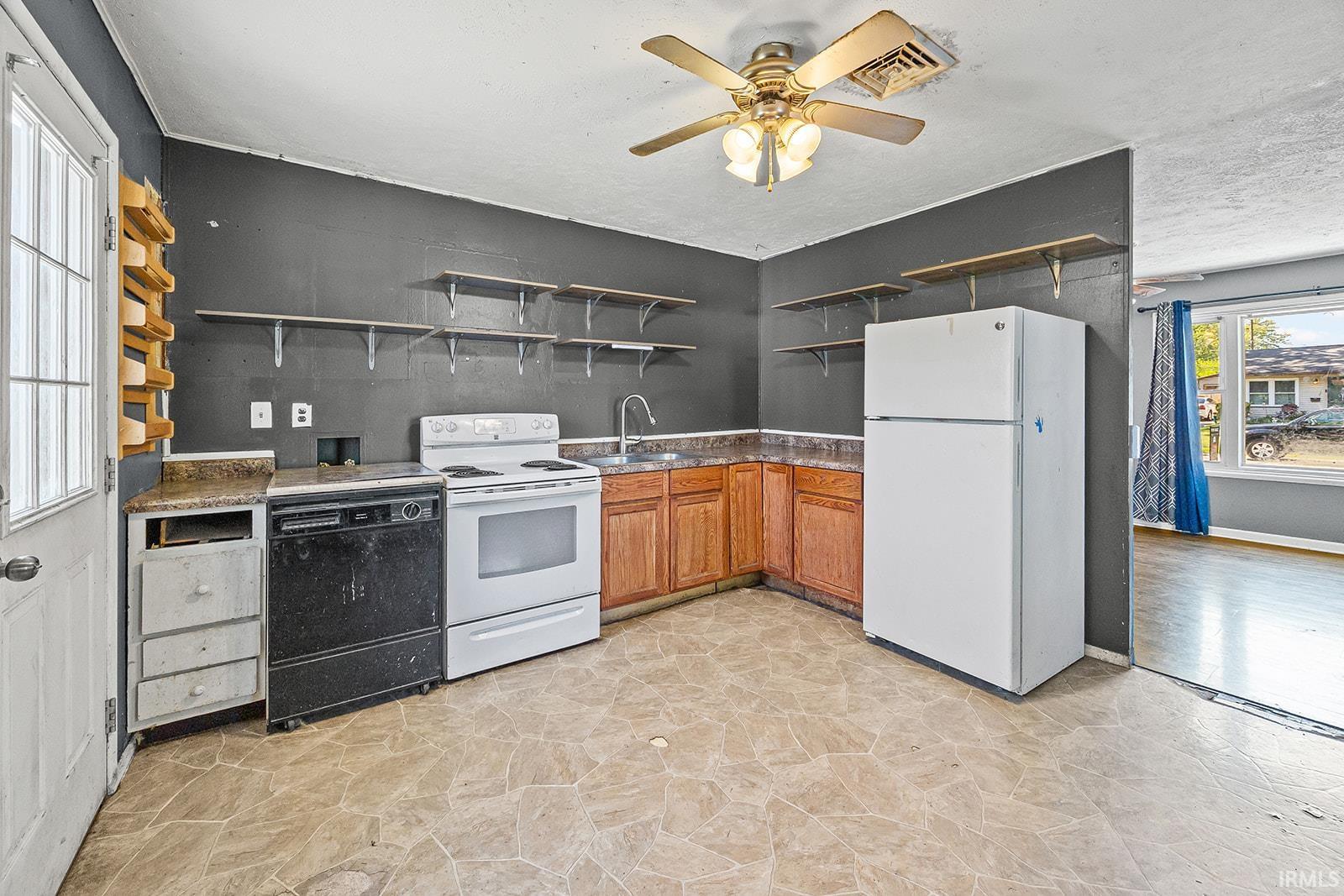 3025 Fairwood Drive