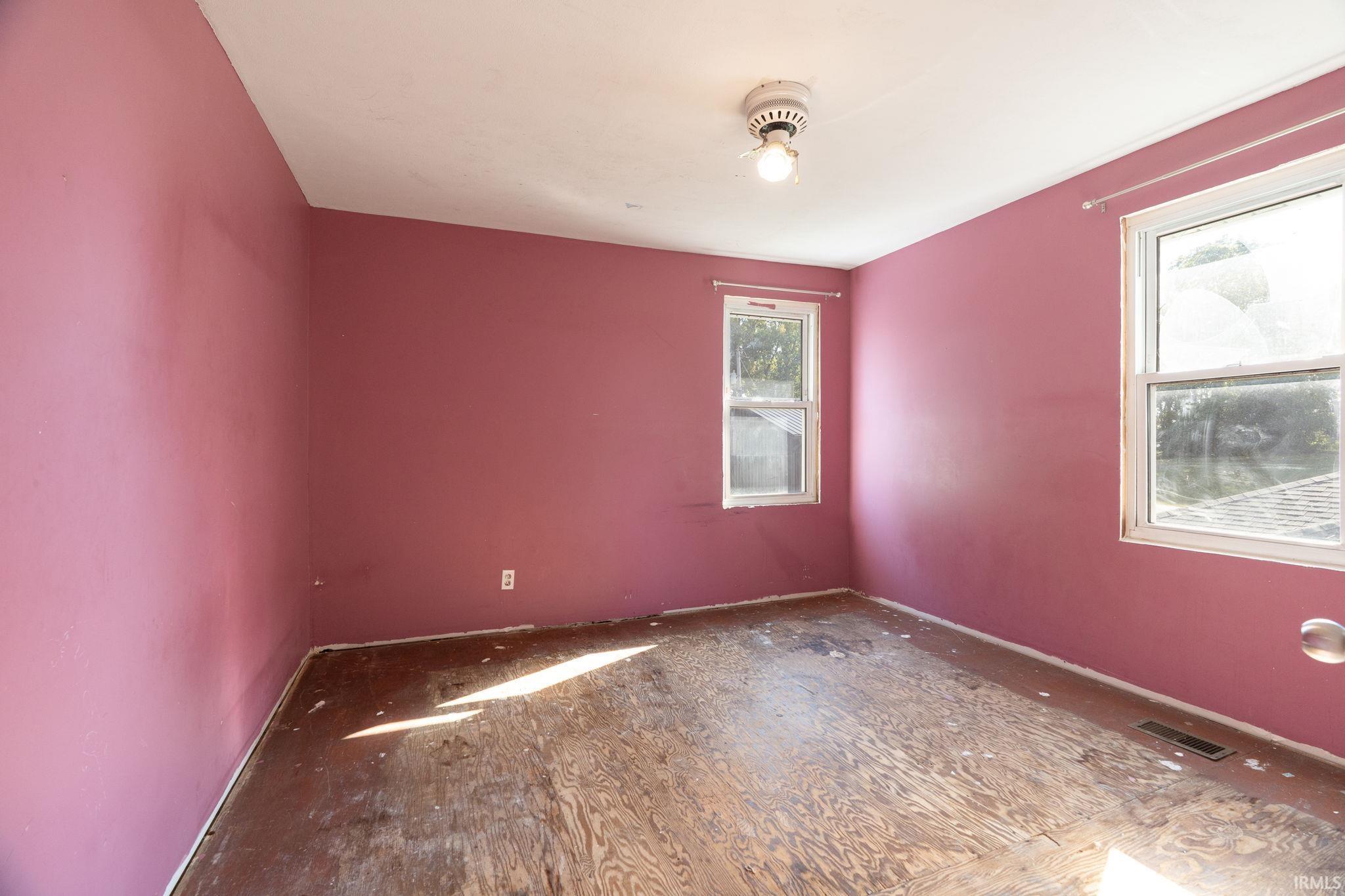 29 W Center Street